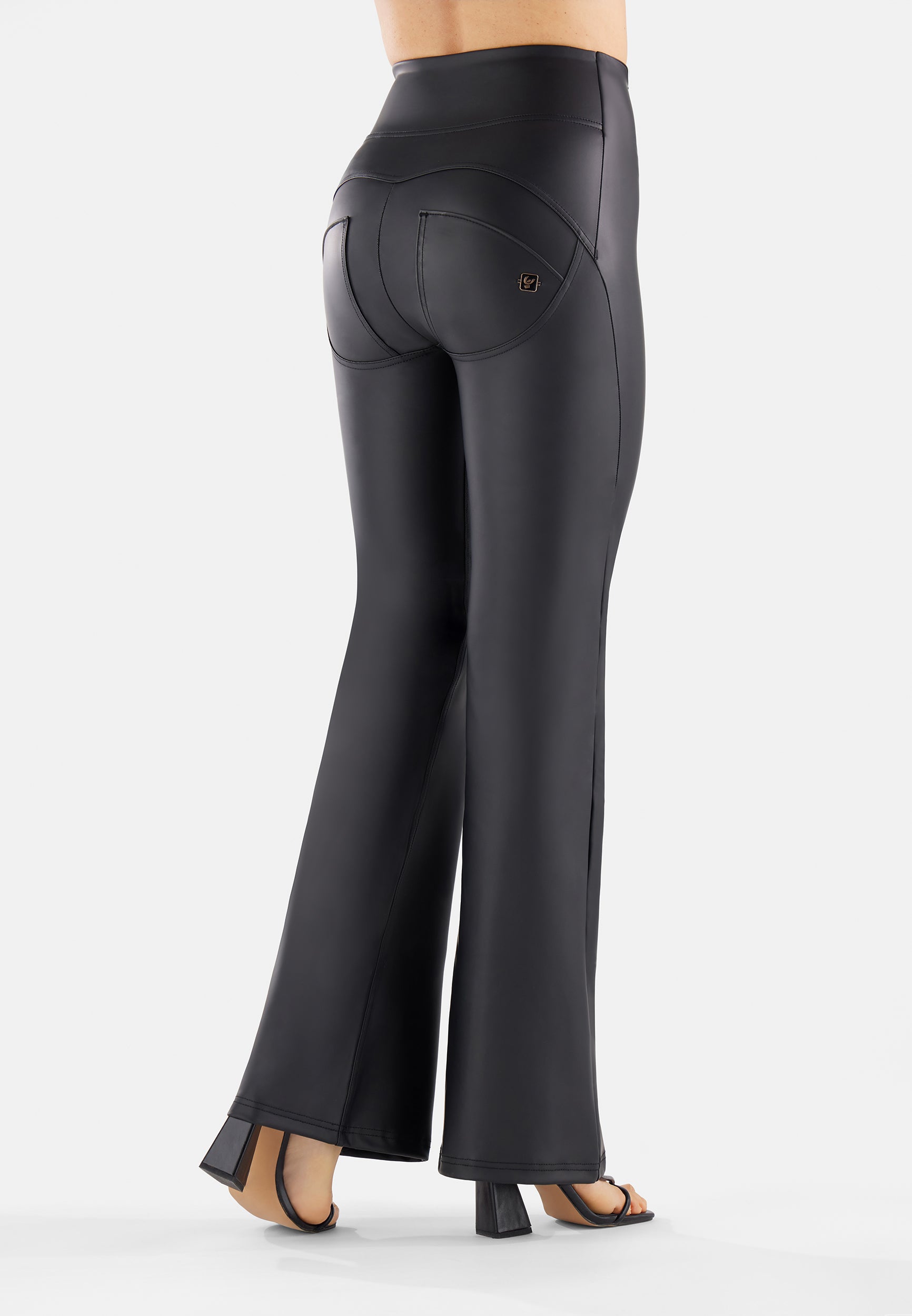 freddy-wr-up-pantalon-similpelle-taille-haute-fond-super-flare image 3