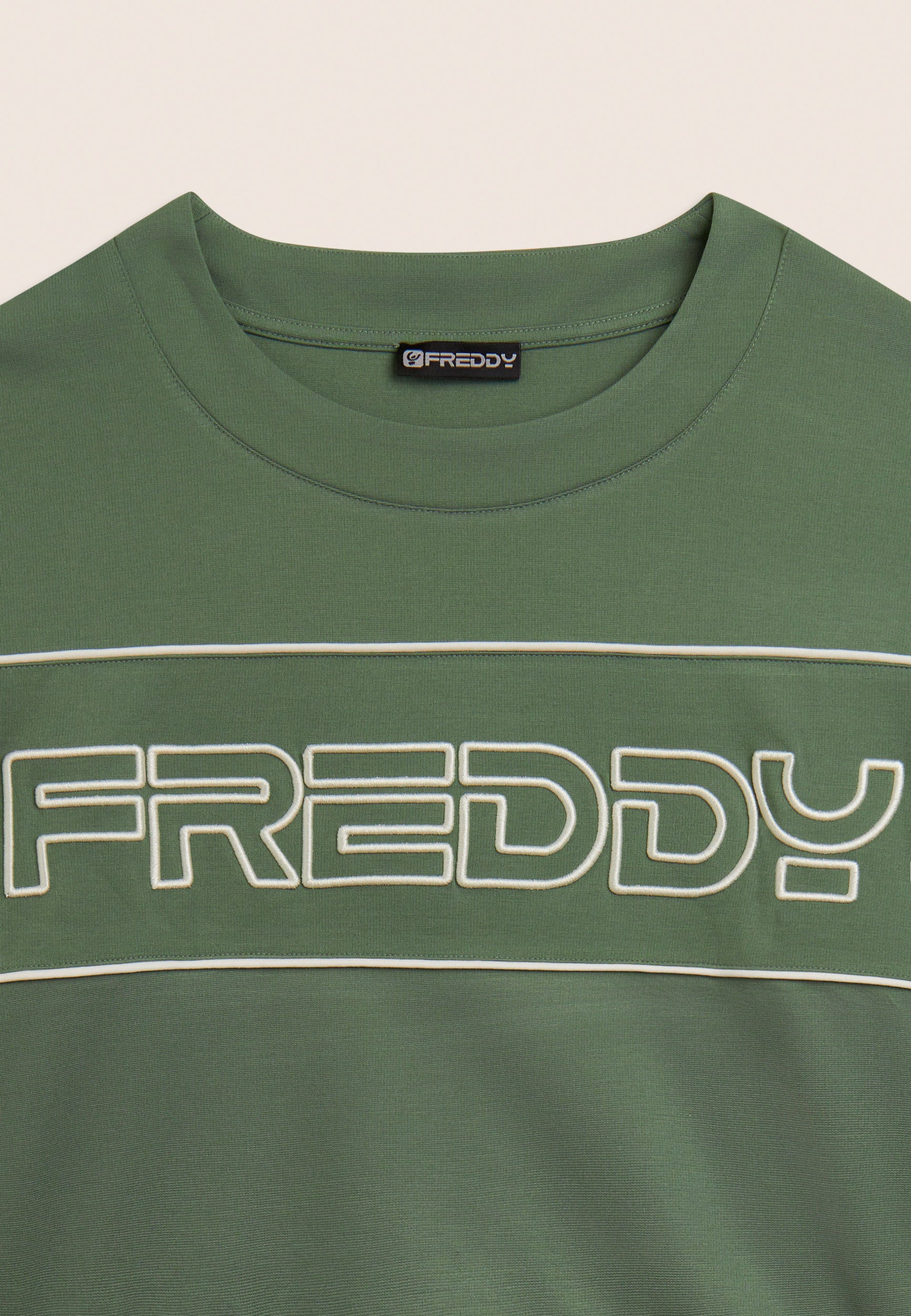 sweat-freddy-comfort-fit-cropped-maxi-logo-brod image 7