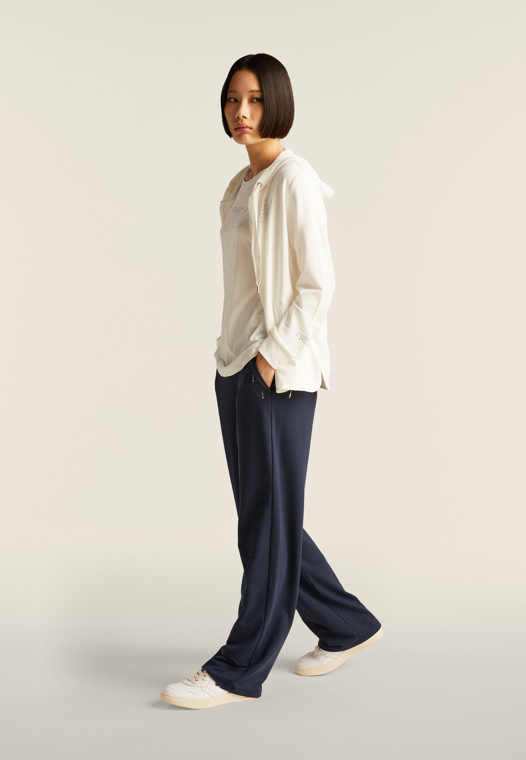 freddy-pantalon-comfort-fit-jambe-droite-french-terry-modal-strass image 2