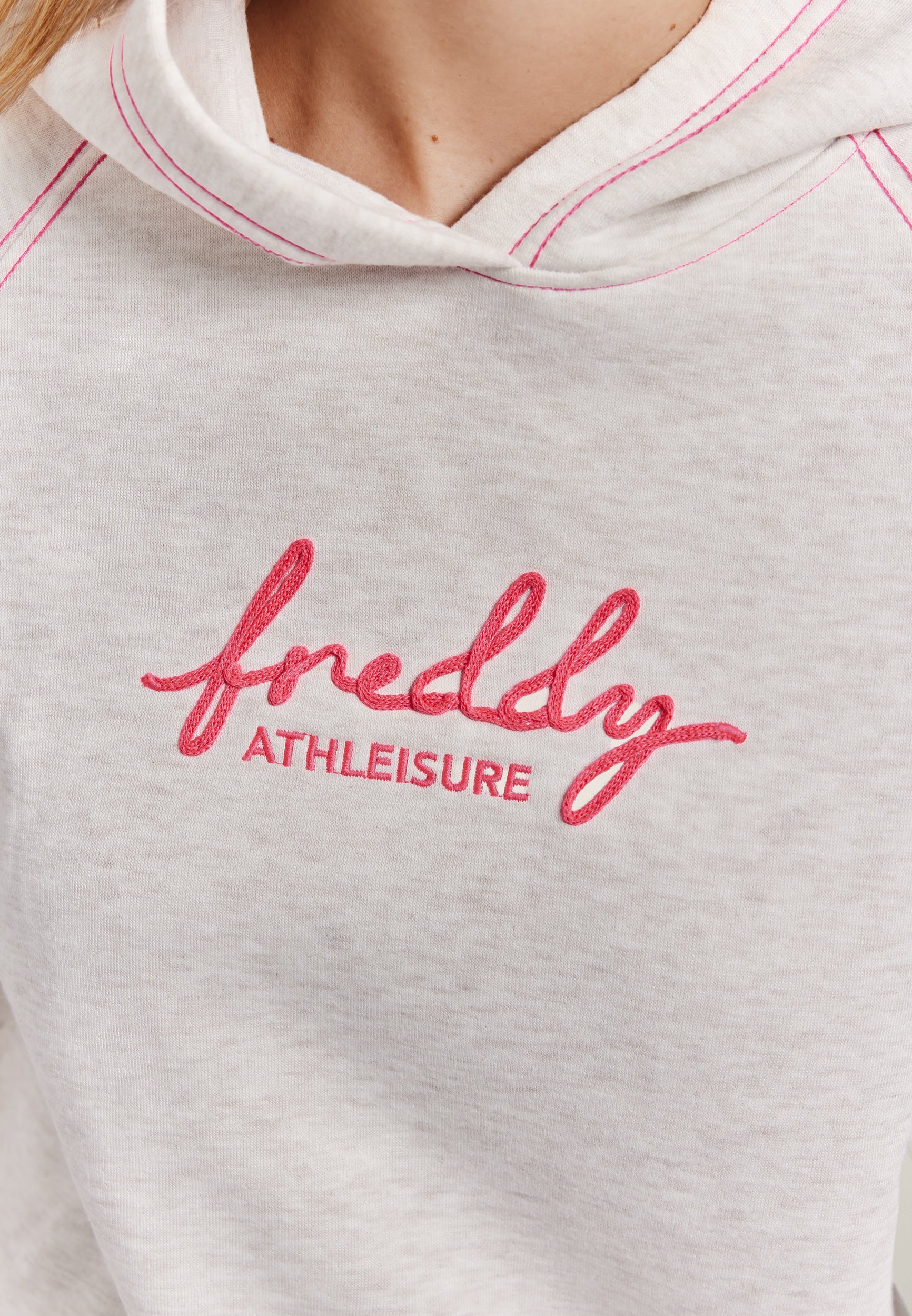 freddy-sweat-capuche-femme-comfort-m-lange-broderie-fluo image 4