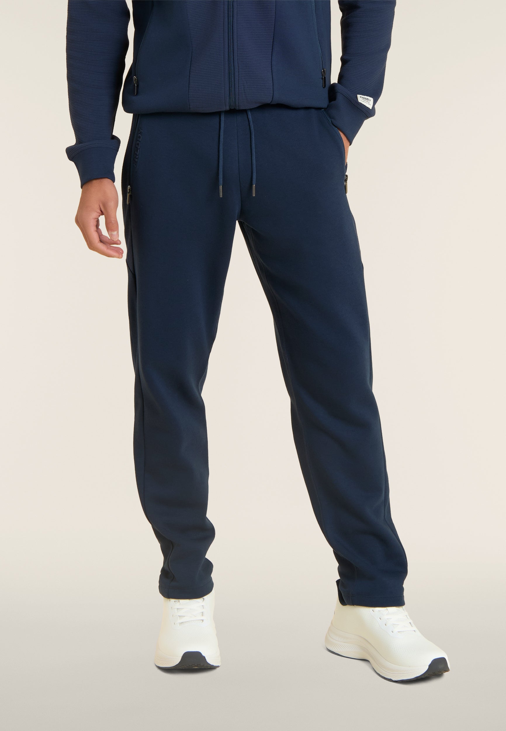 freddy-pantalon-sport-homme-inserts-carreaux-coupe-droite image 1
