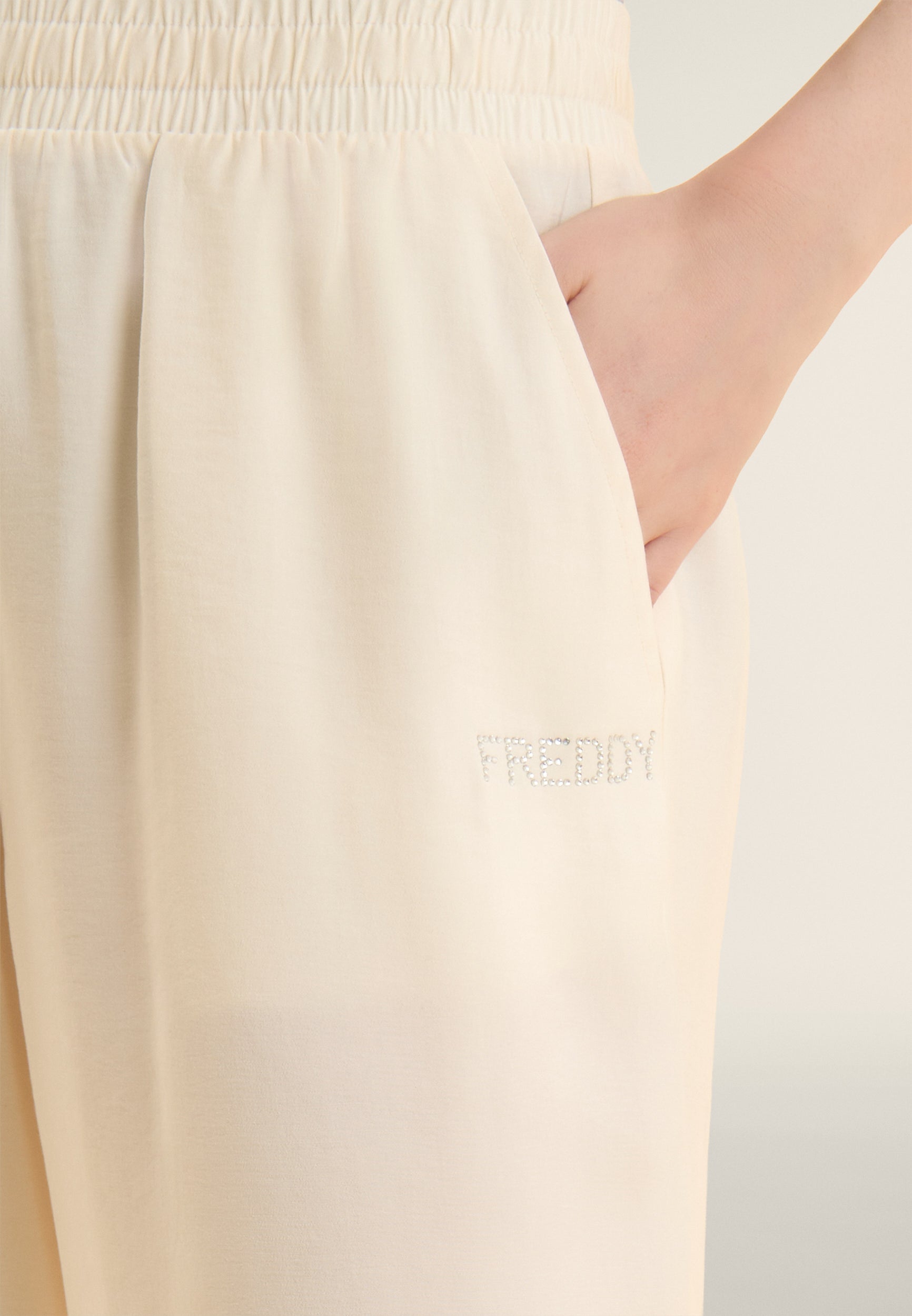 freddy-pantalon-sport-cropped-wide-leg-strass image 4