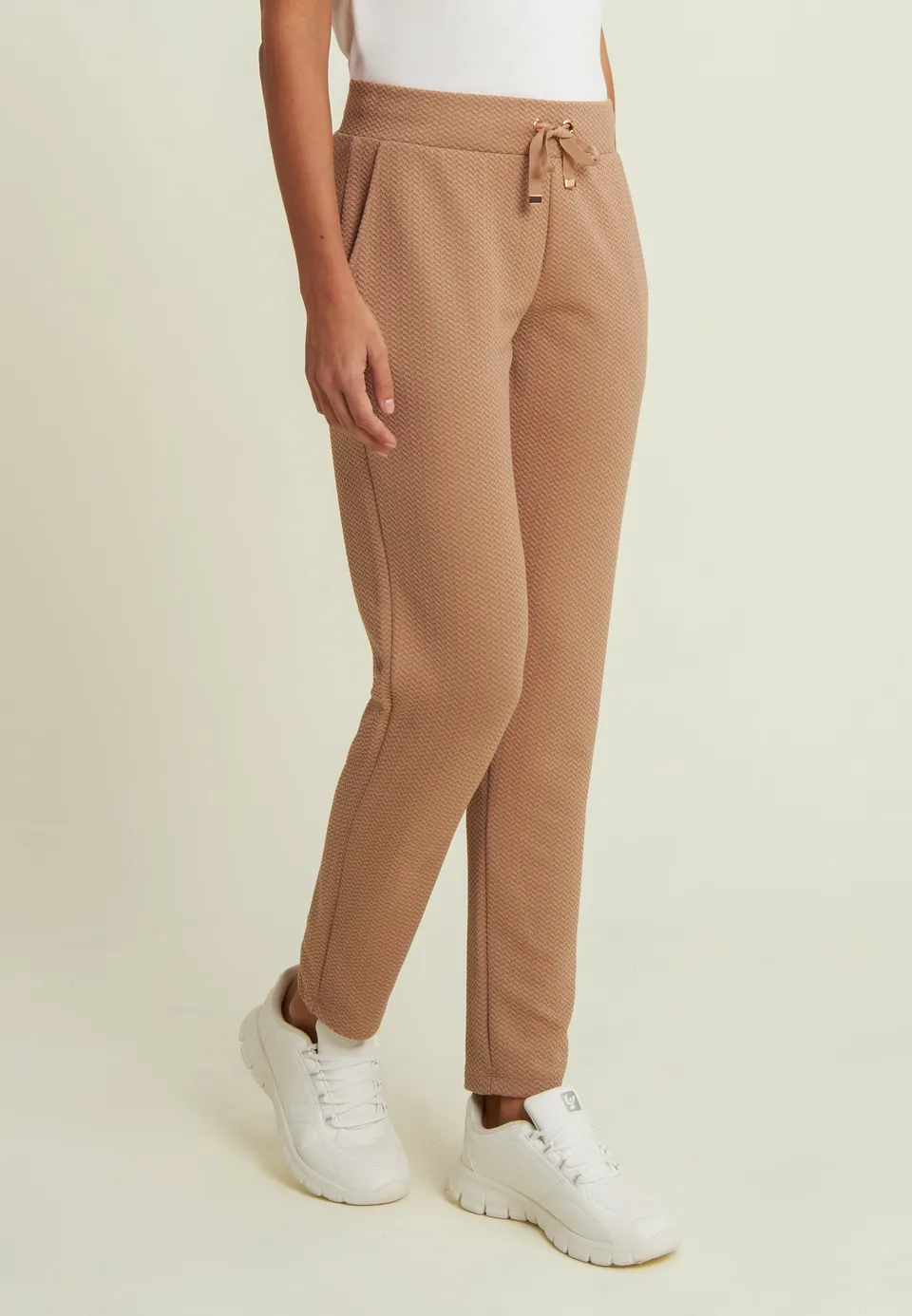 freddy-pantalon-femme-molleton-micro-tresses-fond-droit image 1