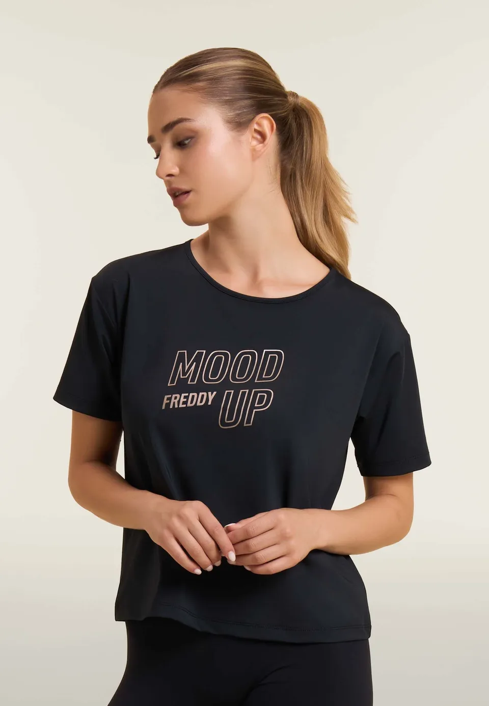 freddy-t-shirt-cropped-manches-amples-mood-up image 1