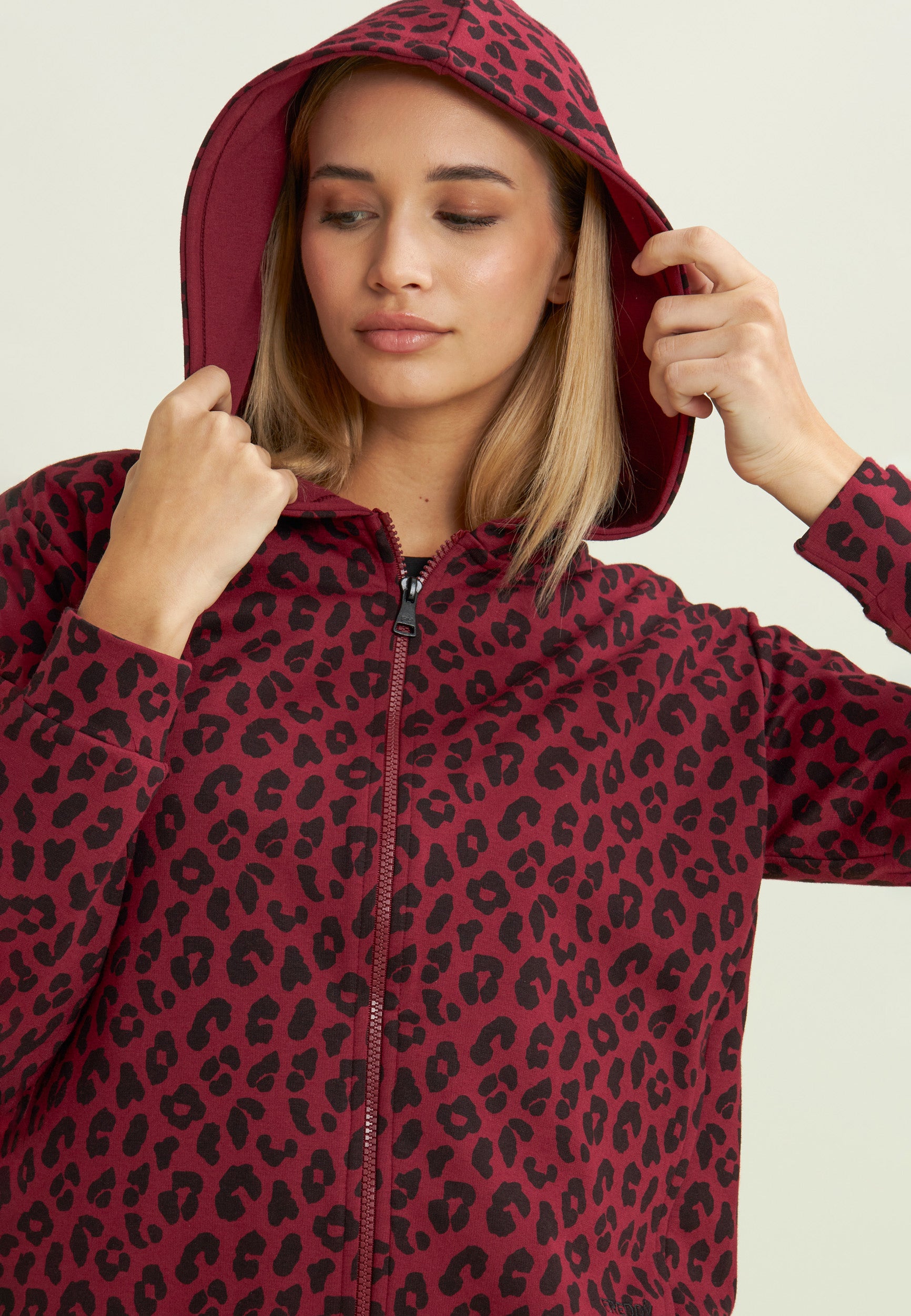 freddy-sweat-femme-zipp-capuche-imprim-l-opard image 4
