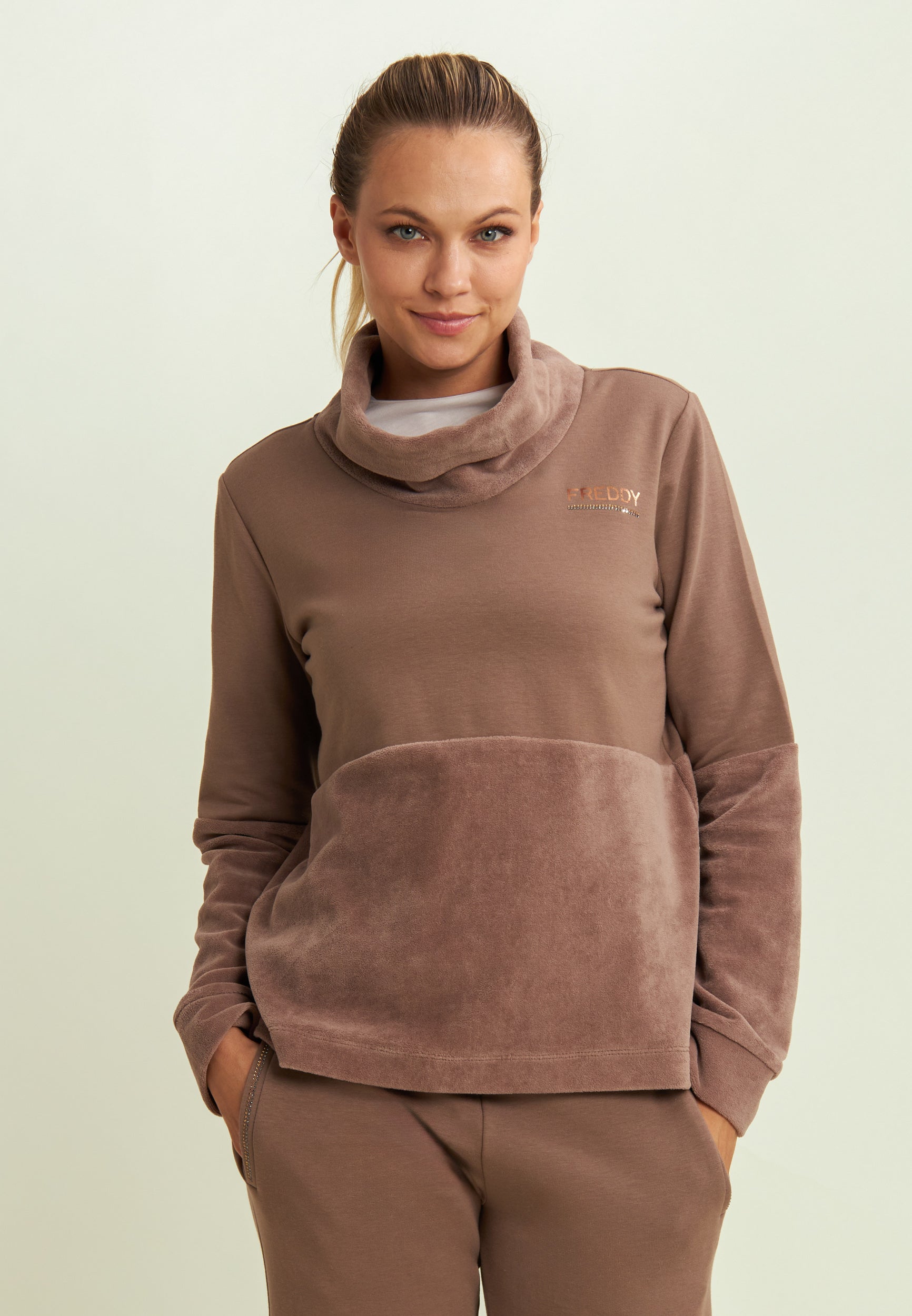 freddy-sweat-femme-col-haut-velours-buste-modal-gratt-strass image 1