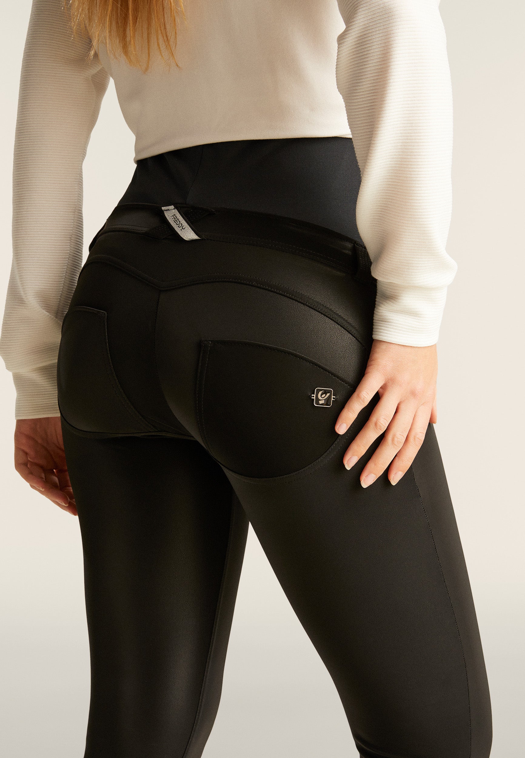 freddy-wr-up-maternity-pantalon-similicuir-effet-mouill image 8