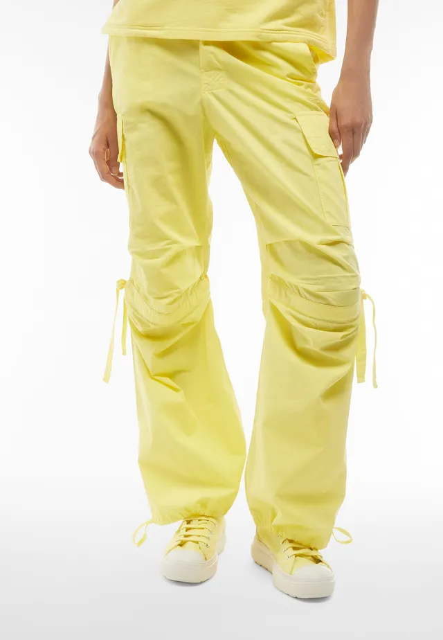 freddy-pantalon-cargo-femme-popeline-teint-en-pi-ce-parachute image 1