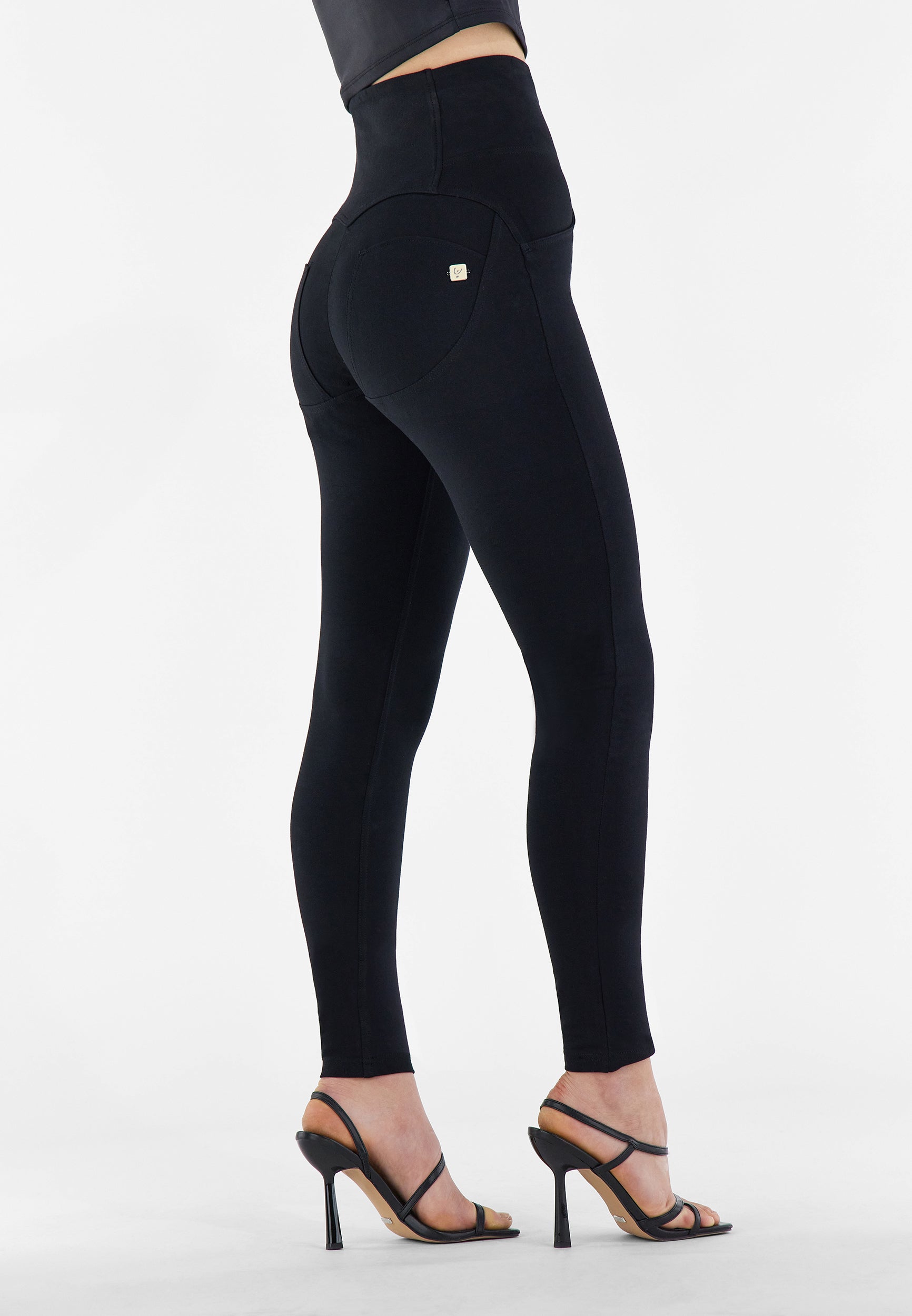 freddy-wr-up-pantalon-push-up-curvy-taille-haute-3-boutons image 3