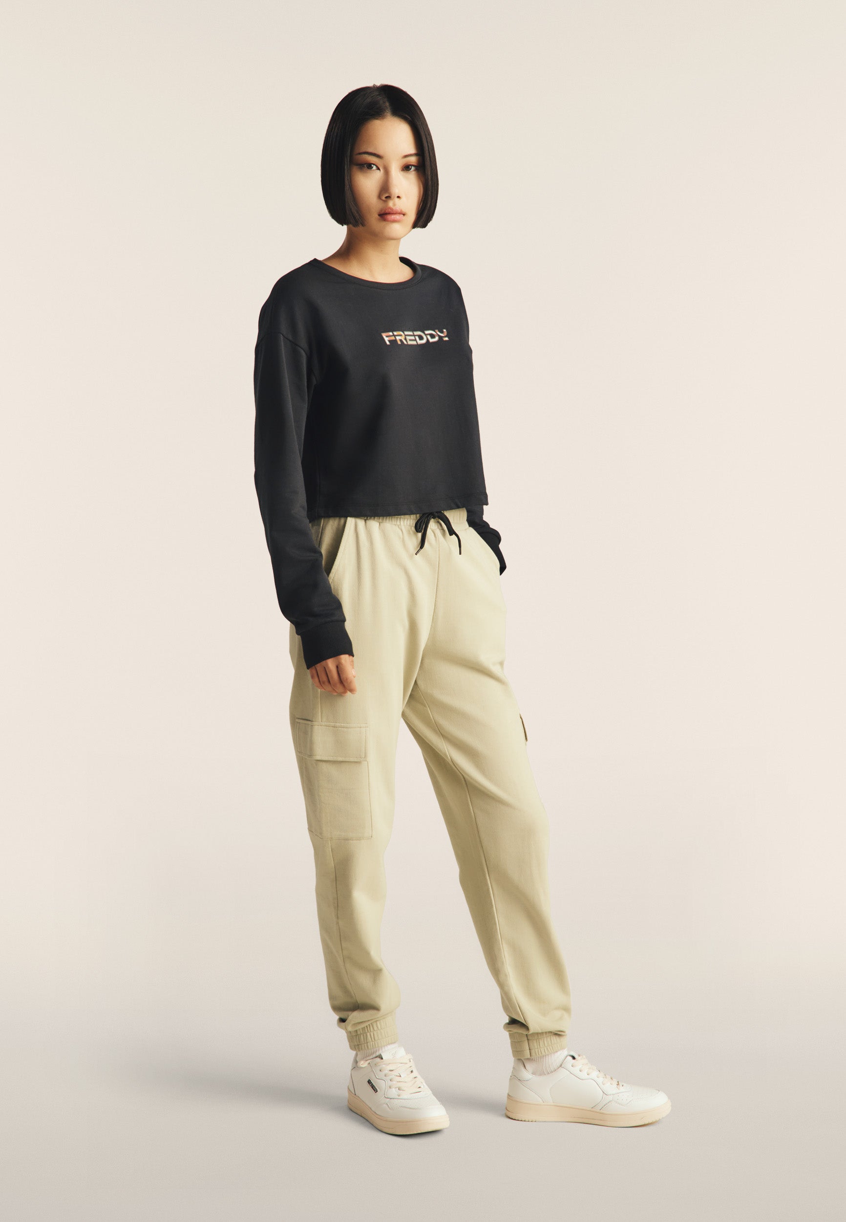 freddy-sweat-cropped-femme-logo-multicolore-comfort-fit image 2