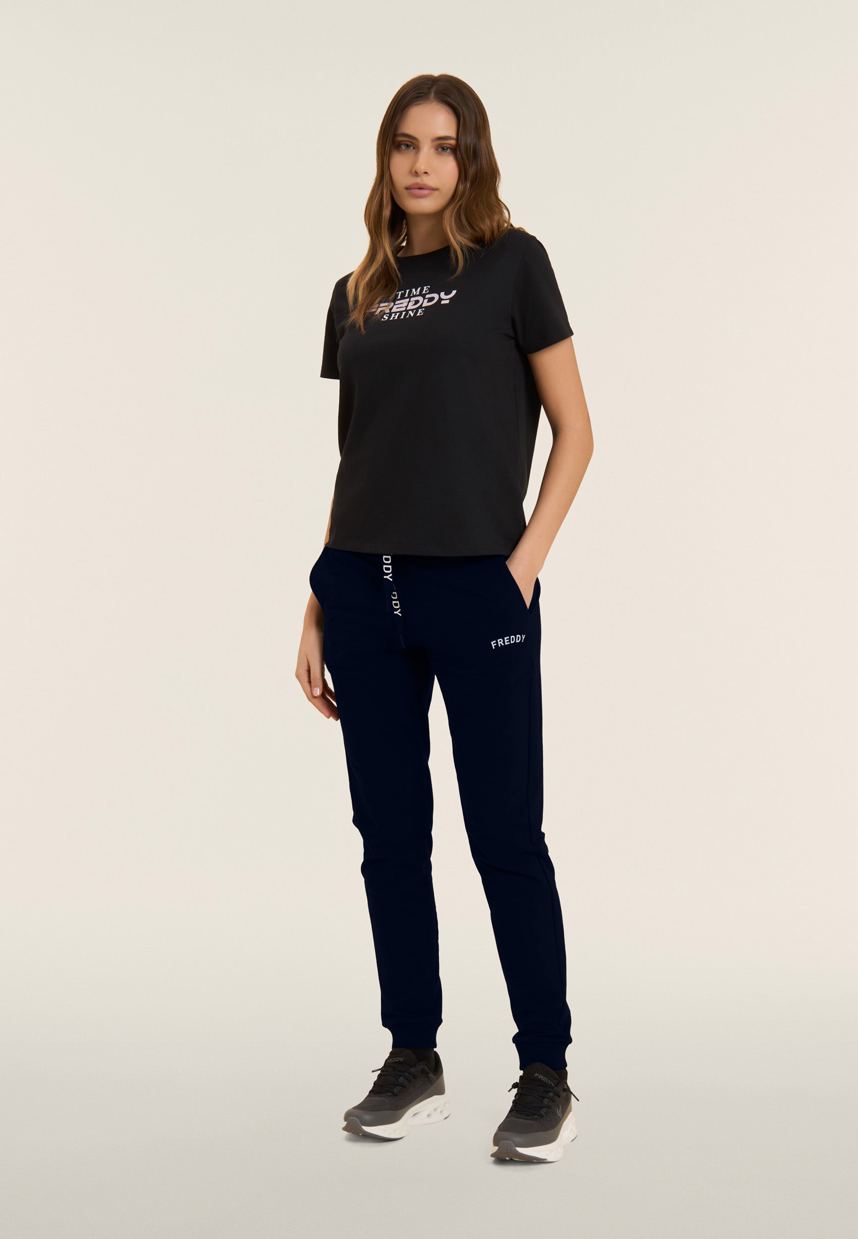 freddy-wr-up-pantalon-regular-avec-poignets-c-tel-s-et-coulisse-logo image 2