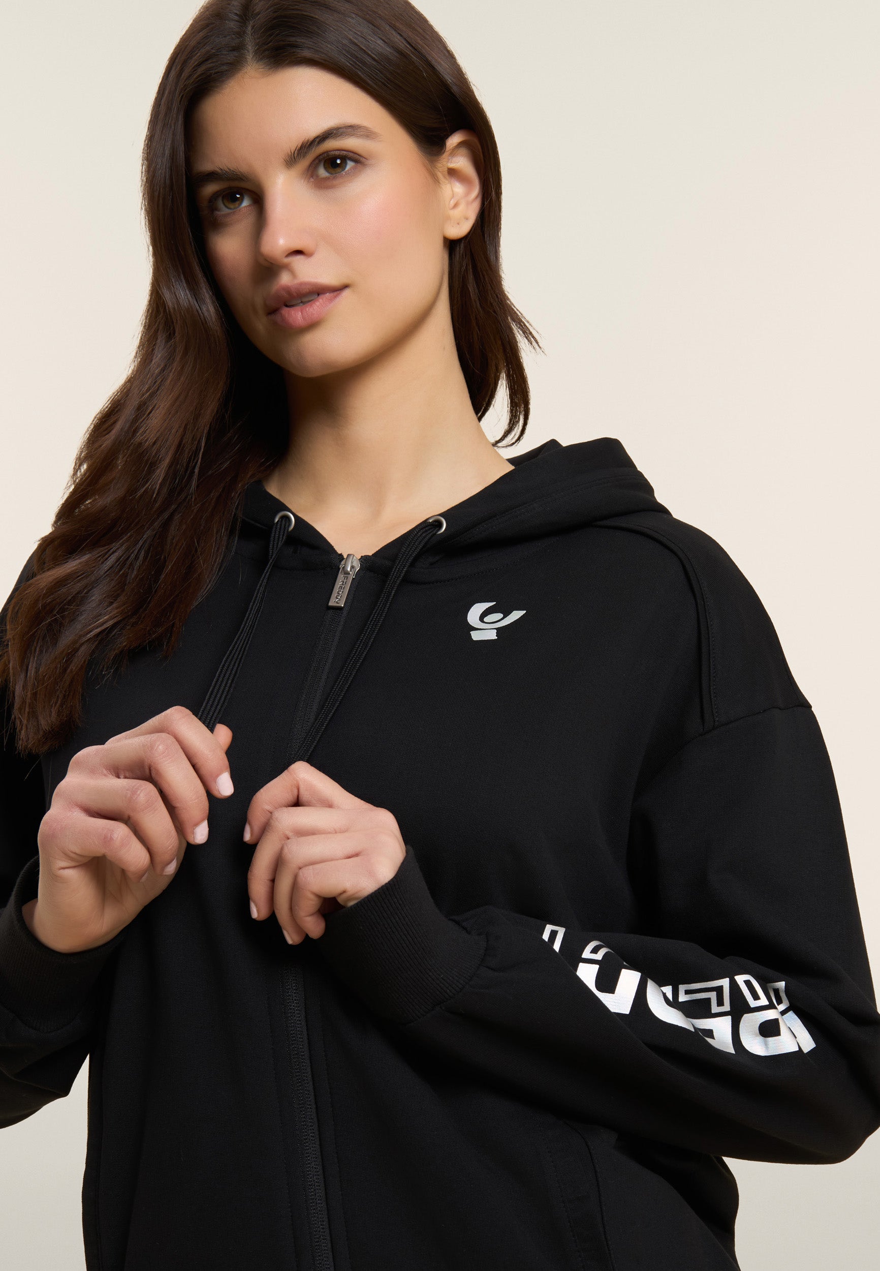 freddy-sweat-zipp-capuche-logo-perl-femme image 4
