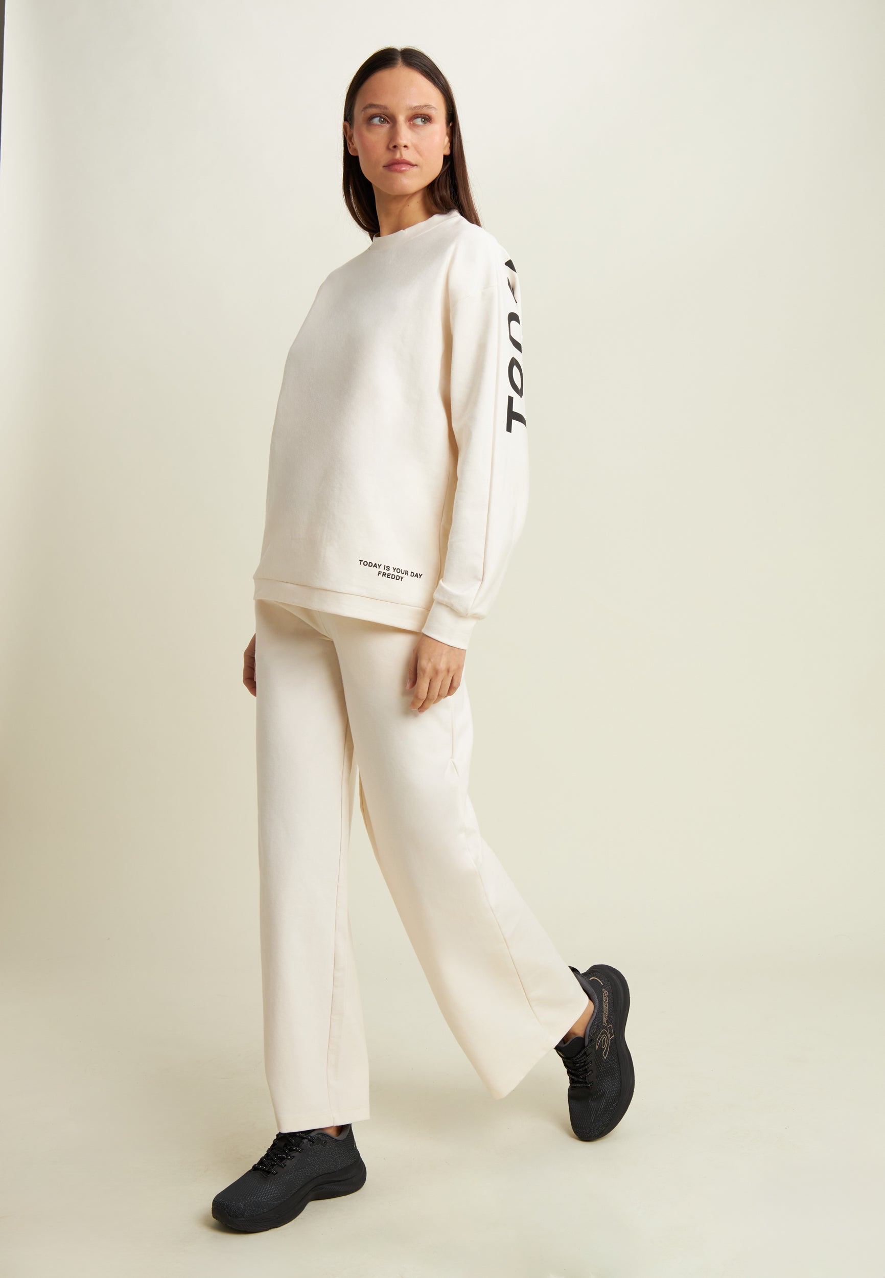 freddy-pantalon-femme-oversize-brod-motion-therapy image 2