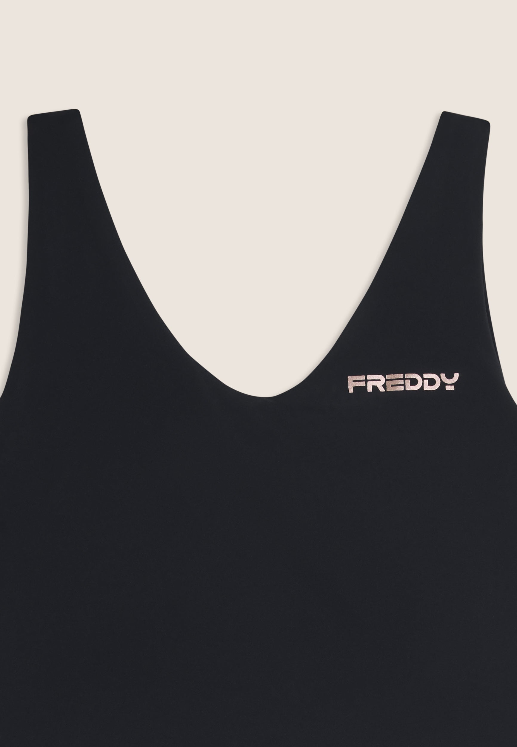 freddy-d-bardeur-cropped-slim-fit-col-v-jersey-quick-dry image 4