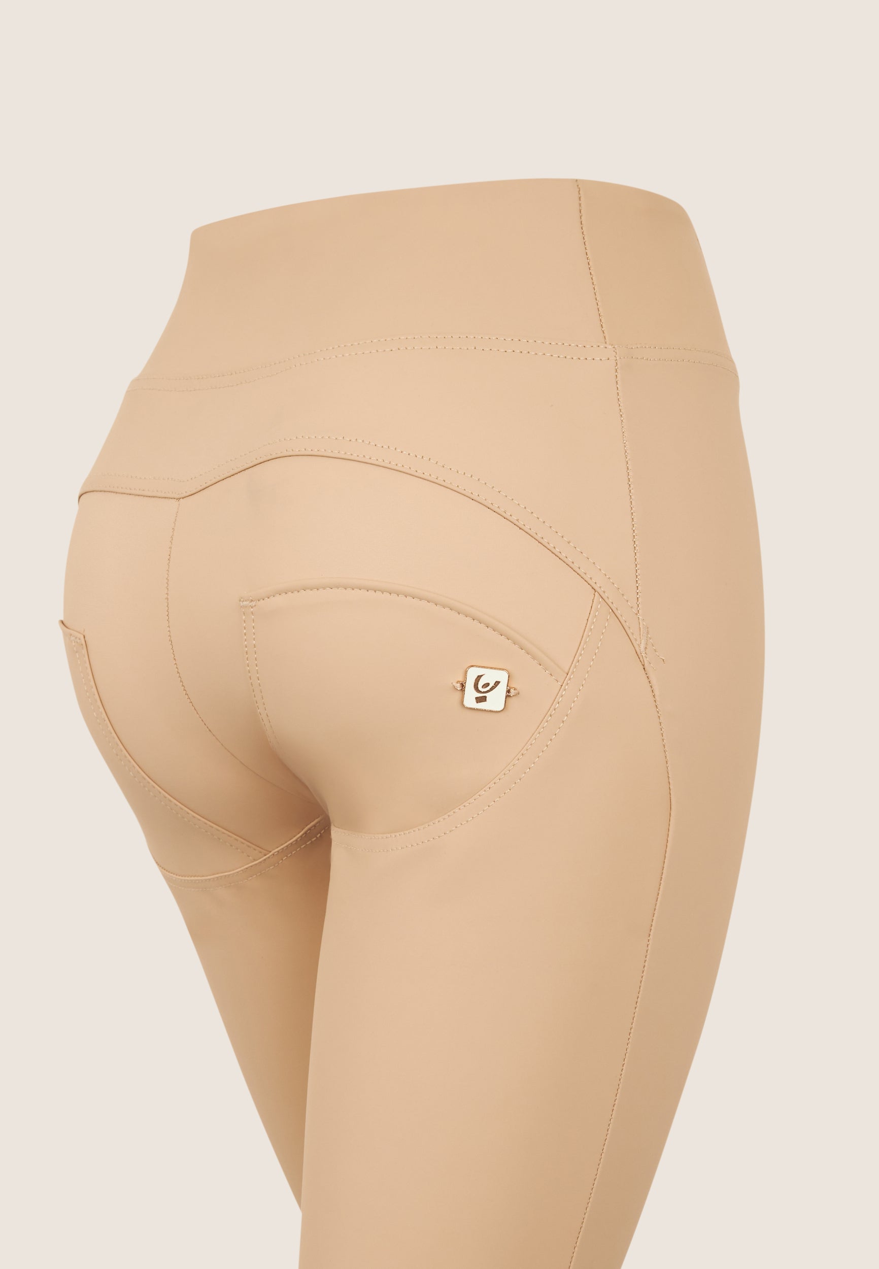 freddy-pantalon-wr-up-7-8-similicuir-taille-haute-boutons image 8