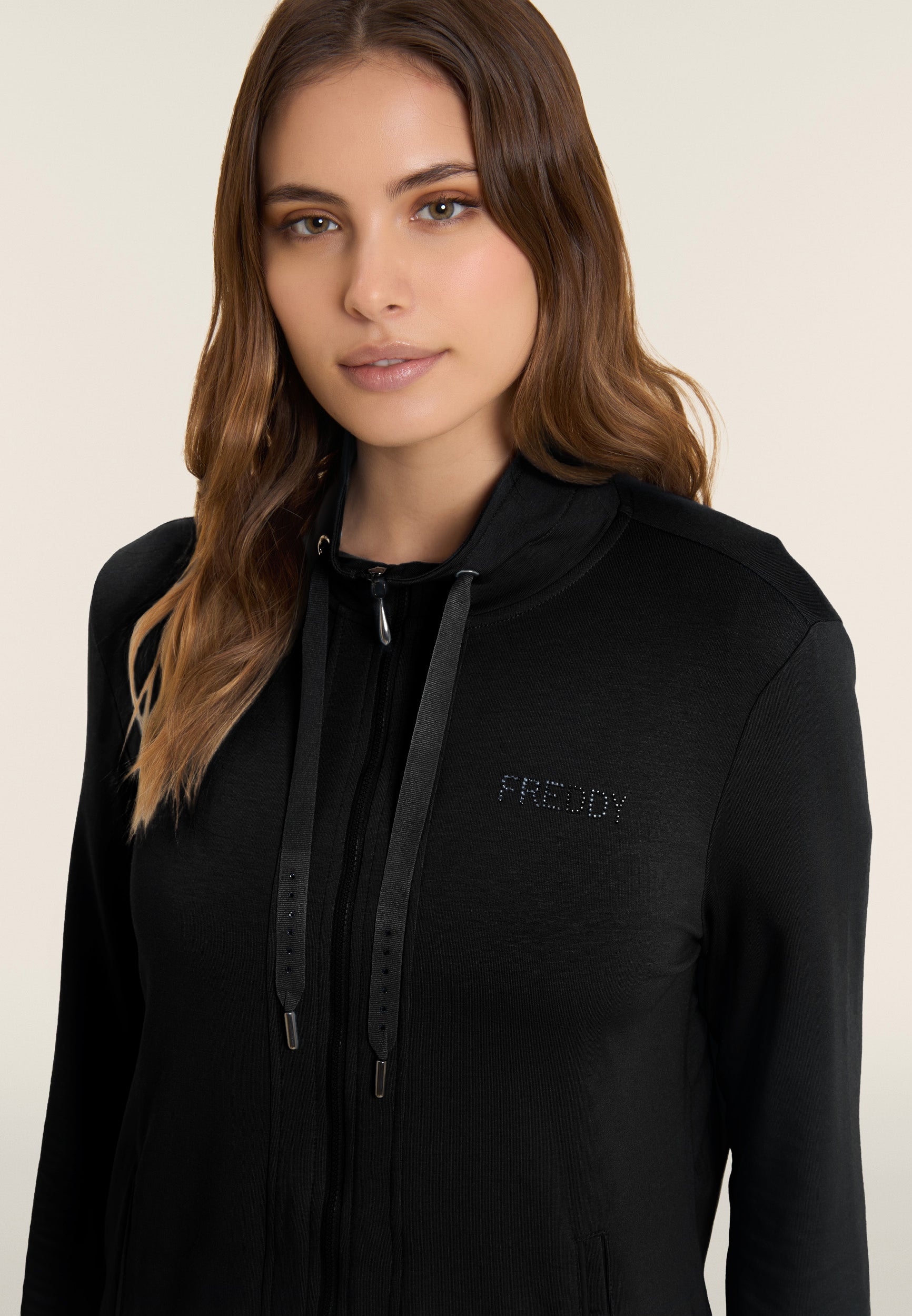 sweat-zipp-freddy-col-haut-logo-freddy-strass image 4