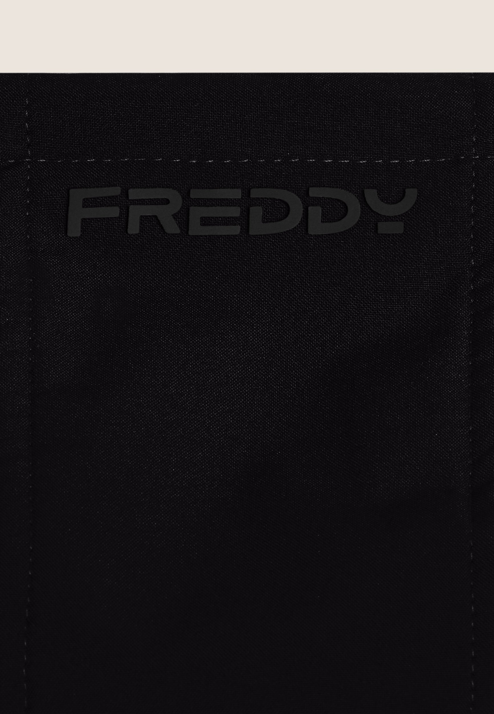freddy-veste-homme-regular-fit-nylon-soft-shell-capuche image 3