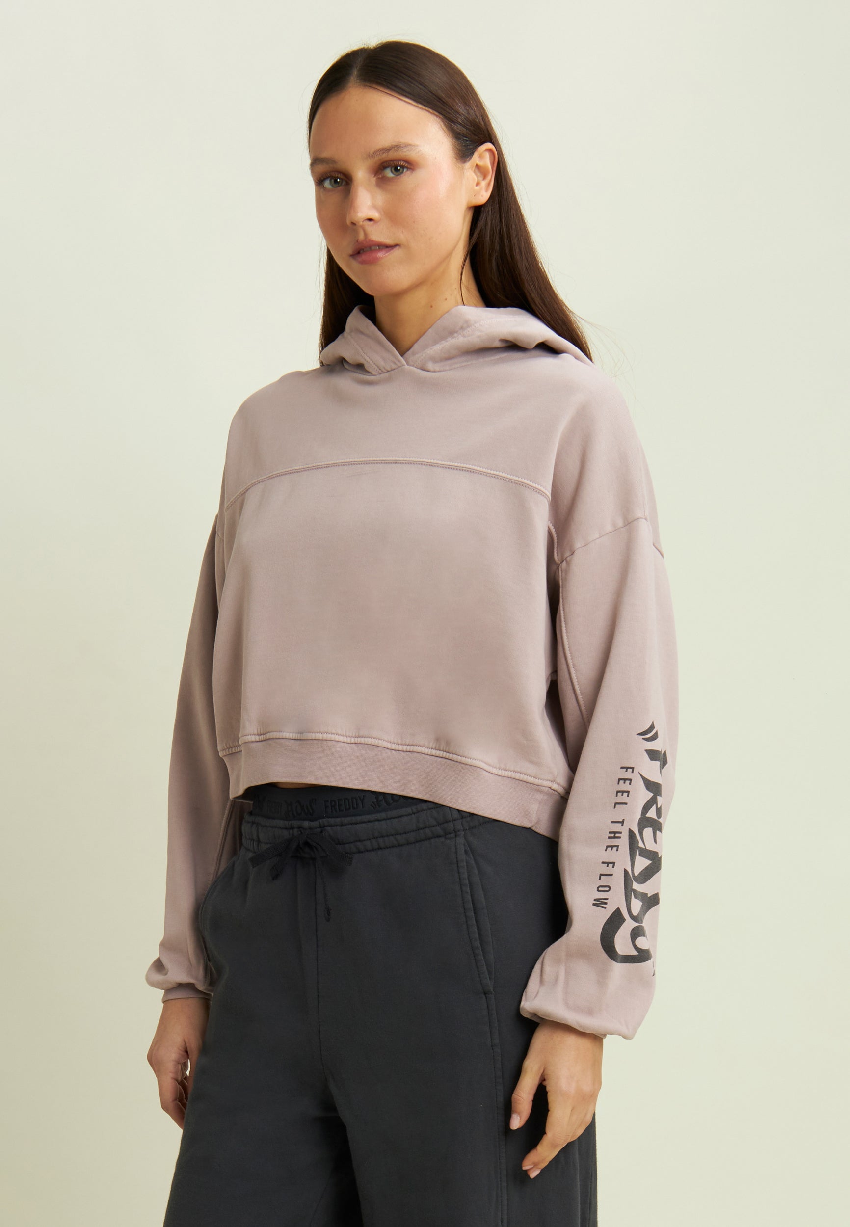 freddy-sweat-cropped-capuche-street-art image 1