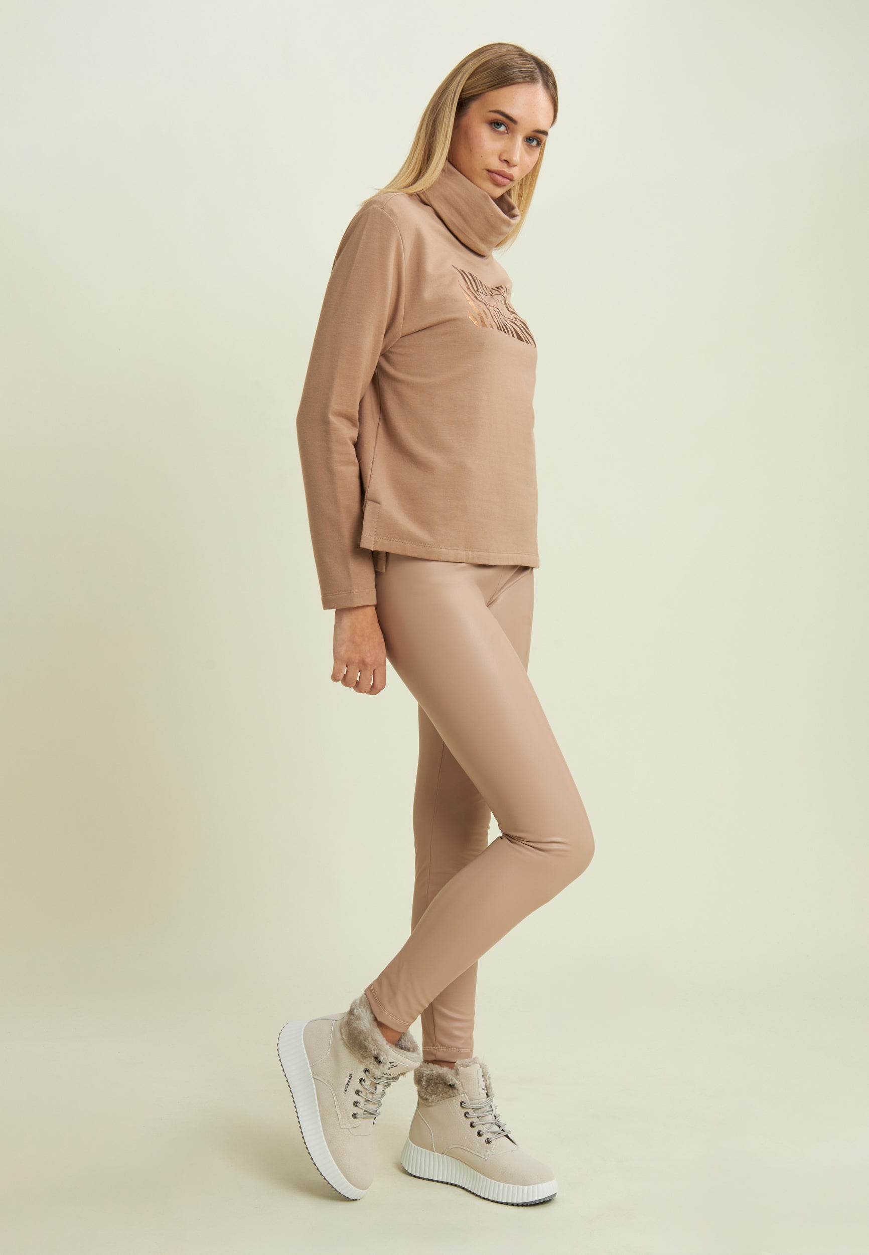 freddy-sweat-femme-regular-logo-metallis-strass-modal image 5
