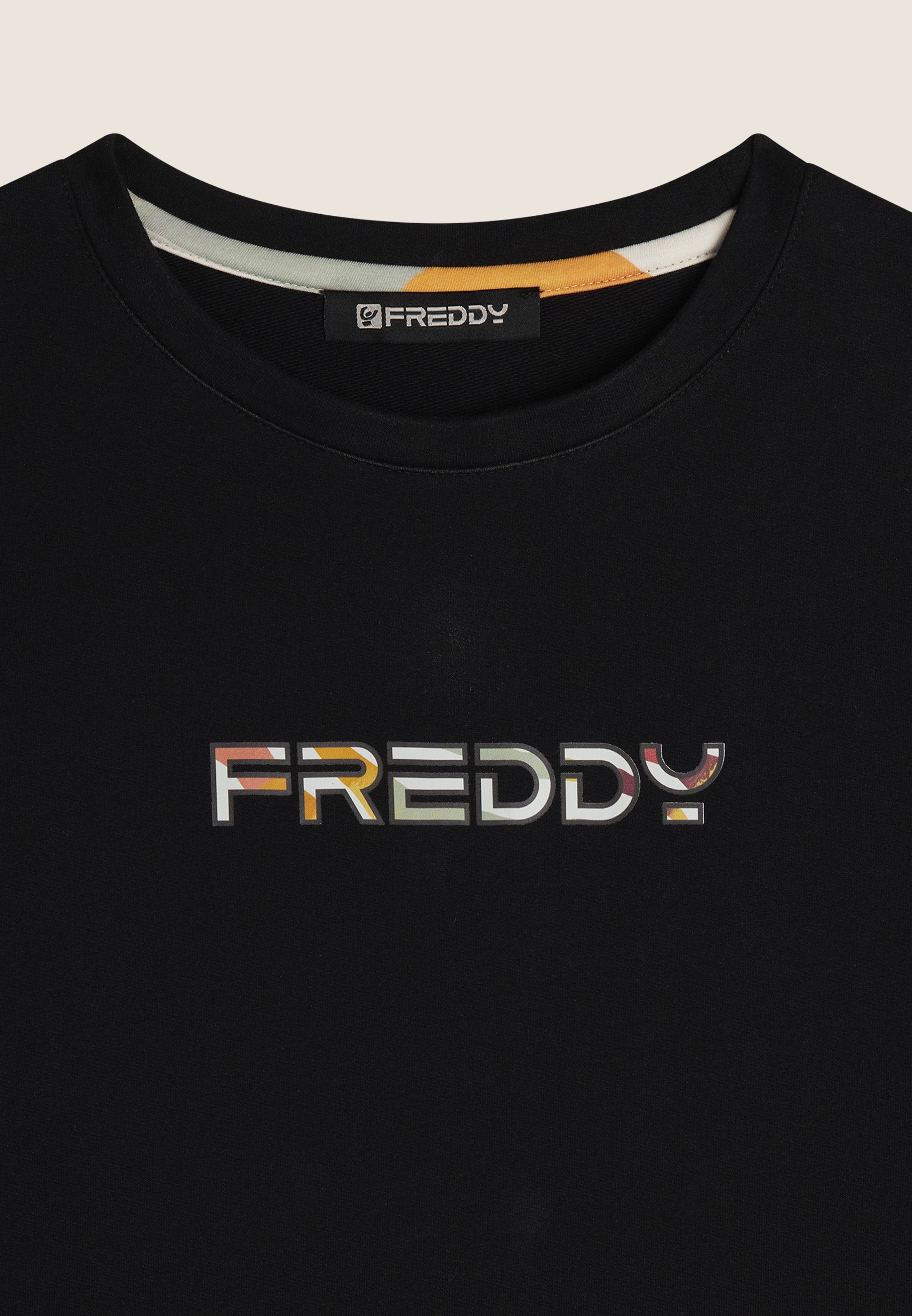 freddy-sweat-cropped-femme-logo-multicolore-comfort-fit image 8