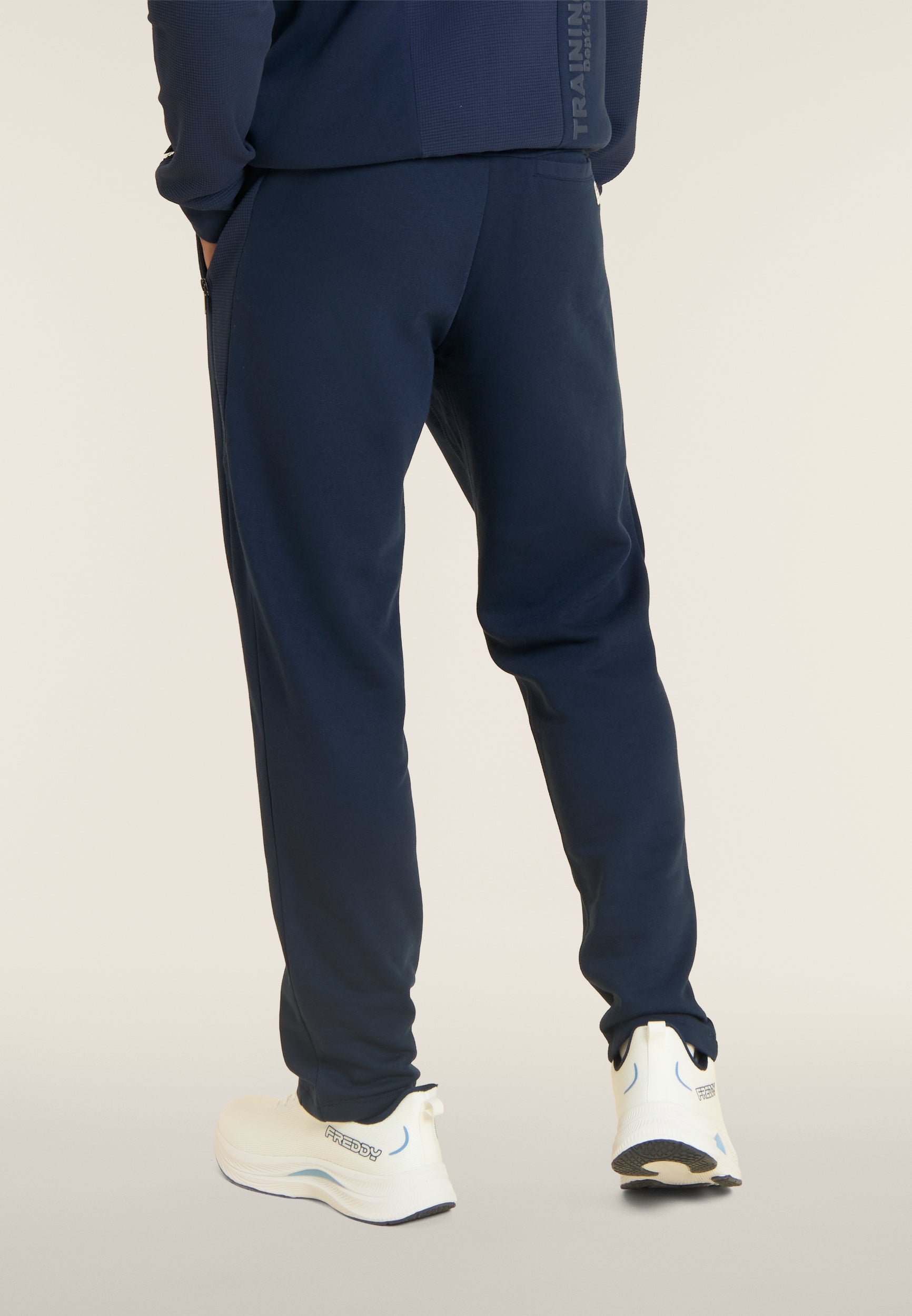 freddy-pantalon-sport-homme-inserts-carreaux-coupe-droite image 3