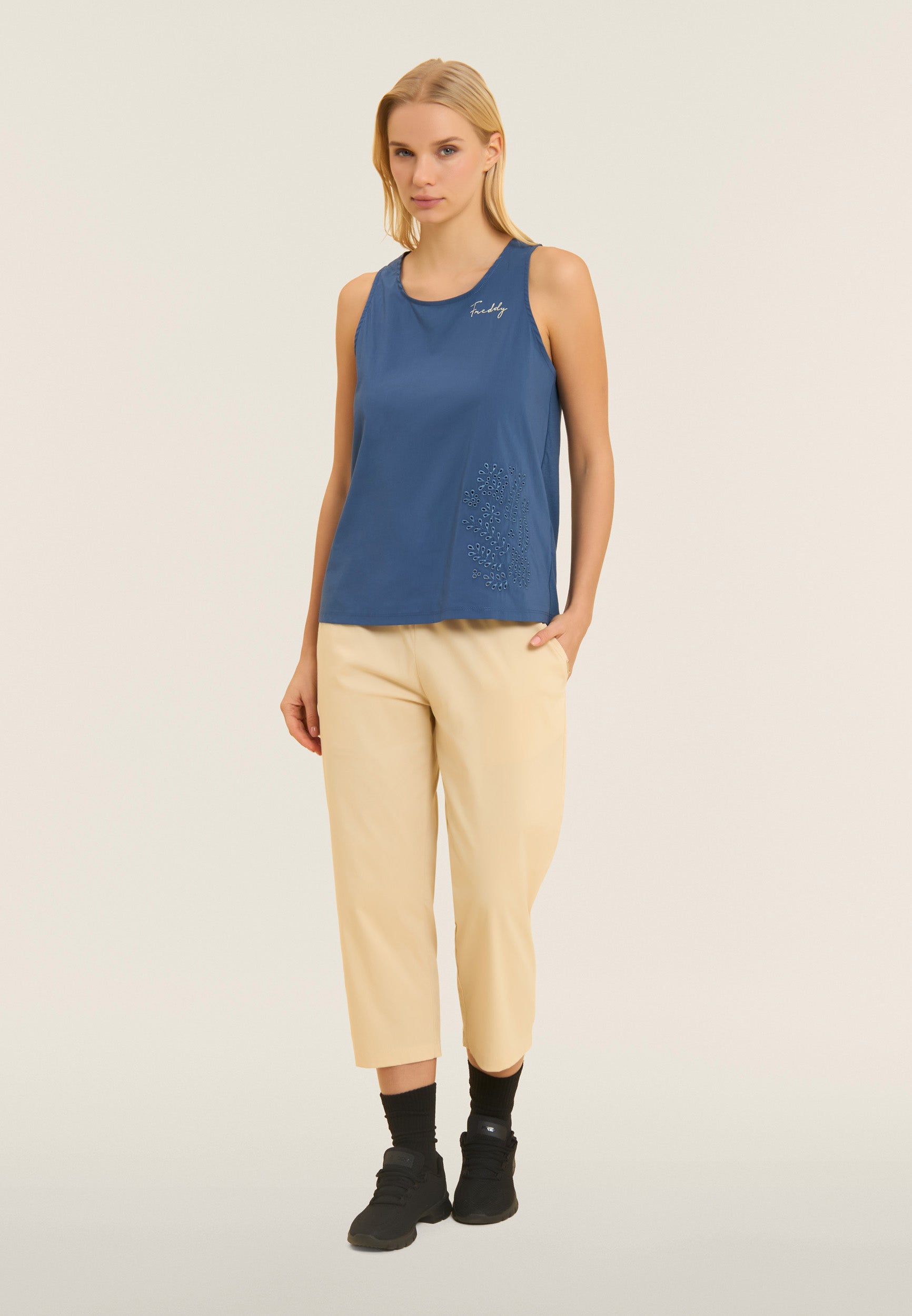 freddy-canotta-d-bardeur-vas-broderie-florale-femme image 2