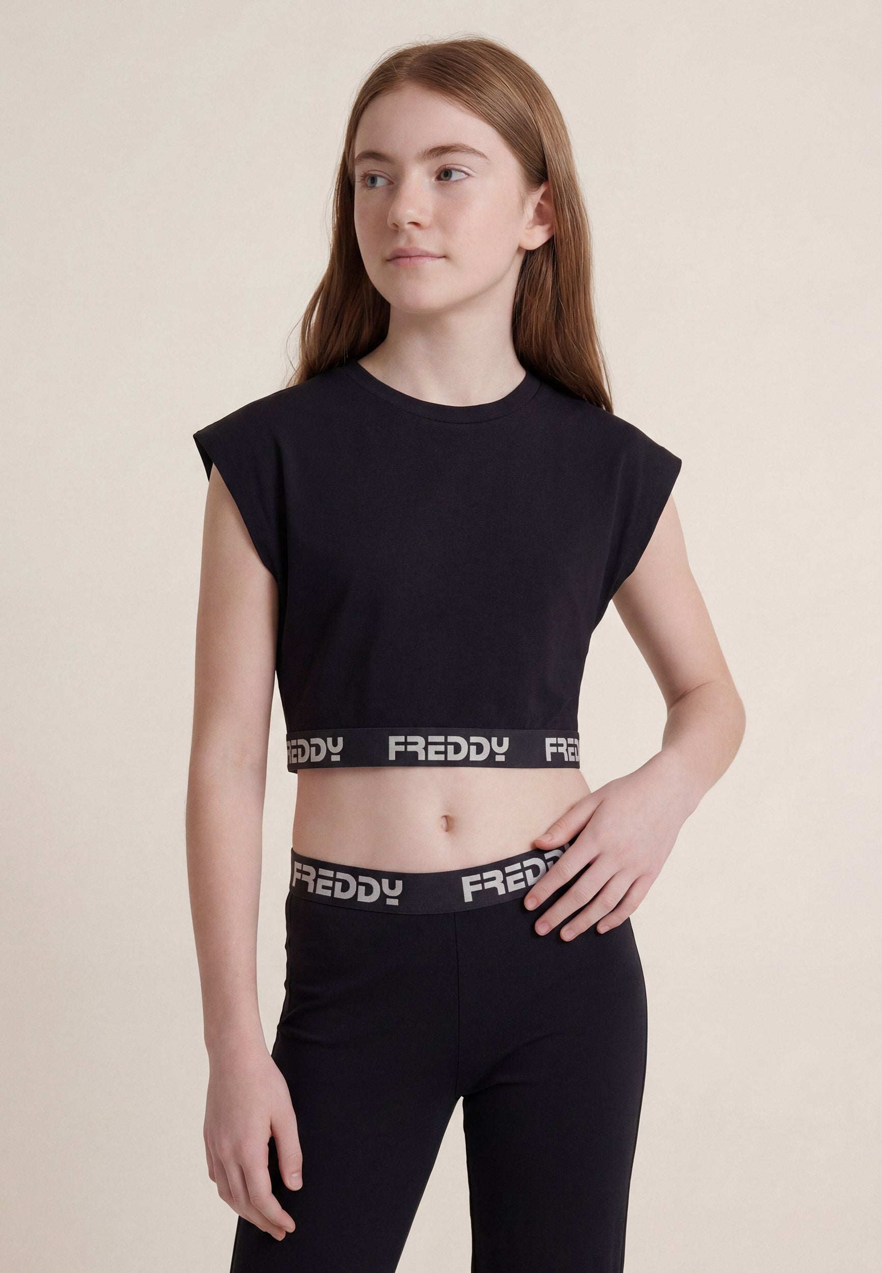 freddy-d-bardeur-fille-cropped-sans-manches-lastique-logot image 1