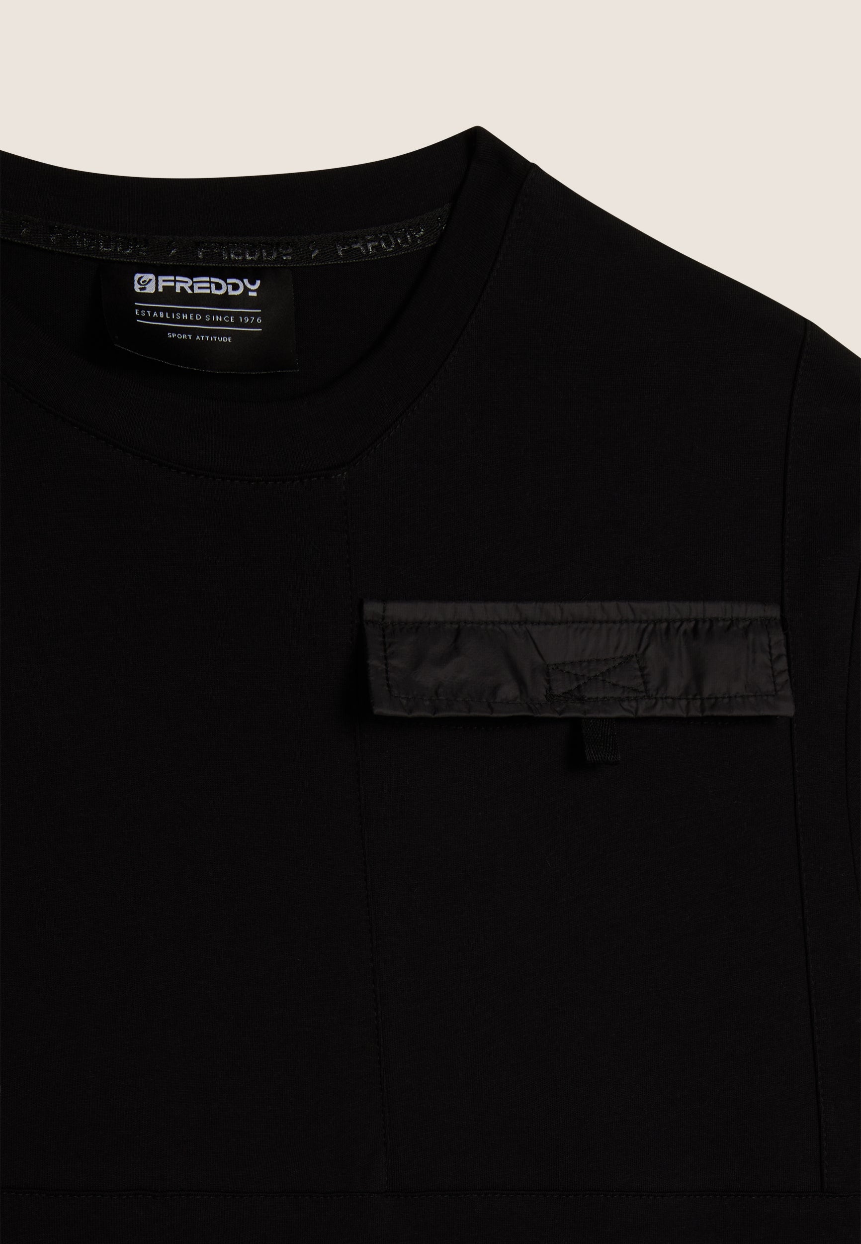 freddy-t-shirt-homme-regular-fit-en-coton-avec-poche-poitrine image 3