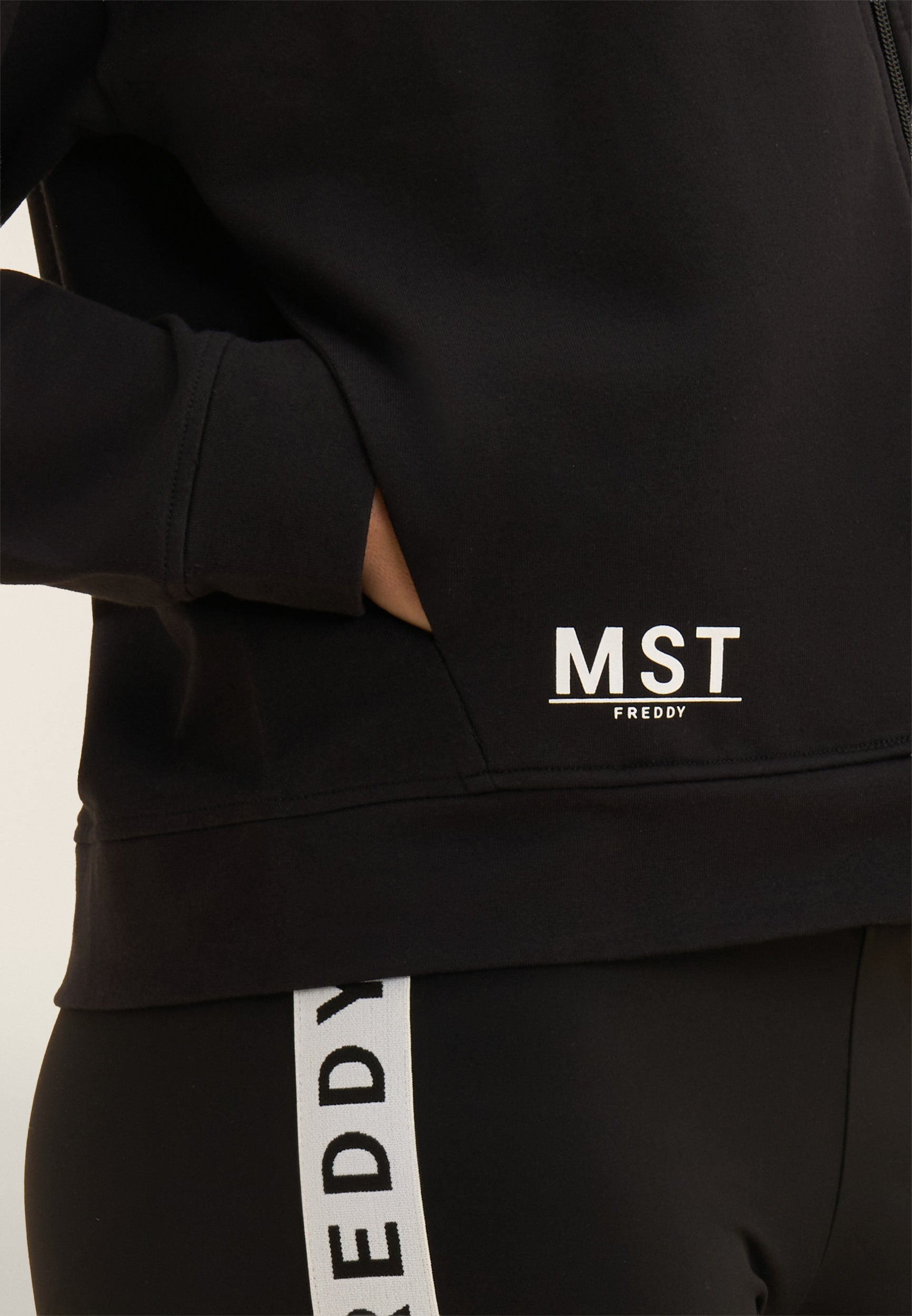 freddy-sweat-cropped-capuche-zip-imprim-mst image 4