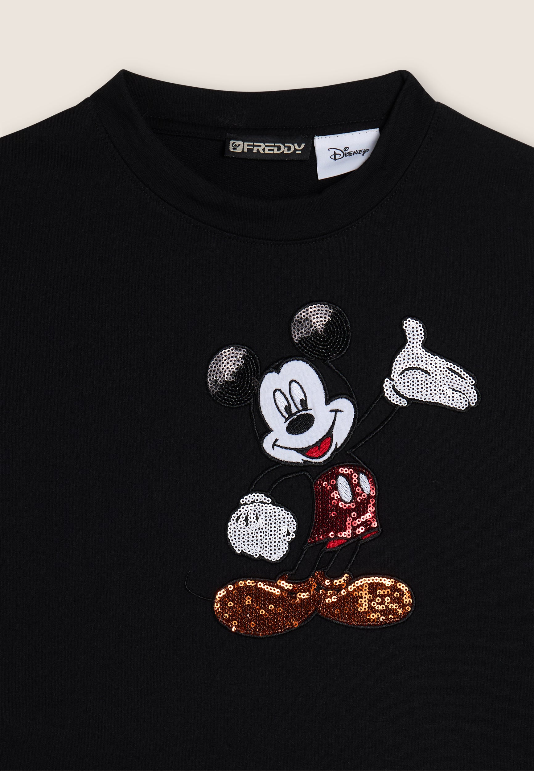 sweat-cropped-femme-freddy-noir-broderie-mickey image 3