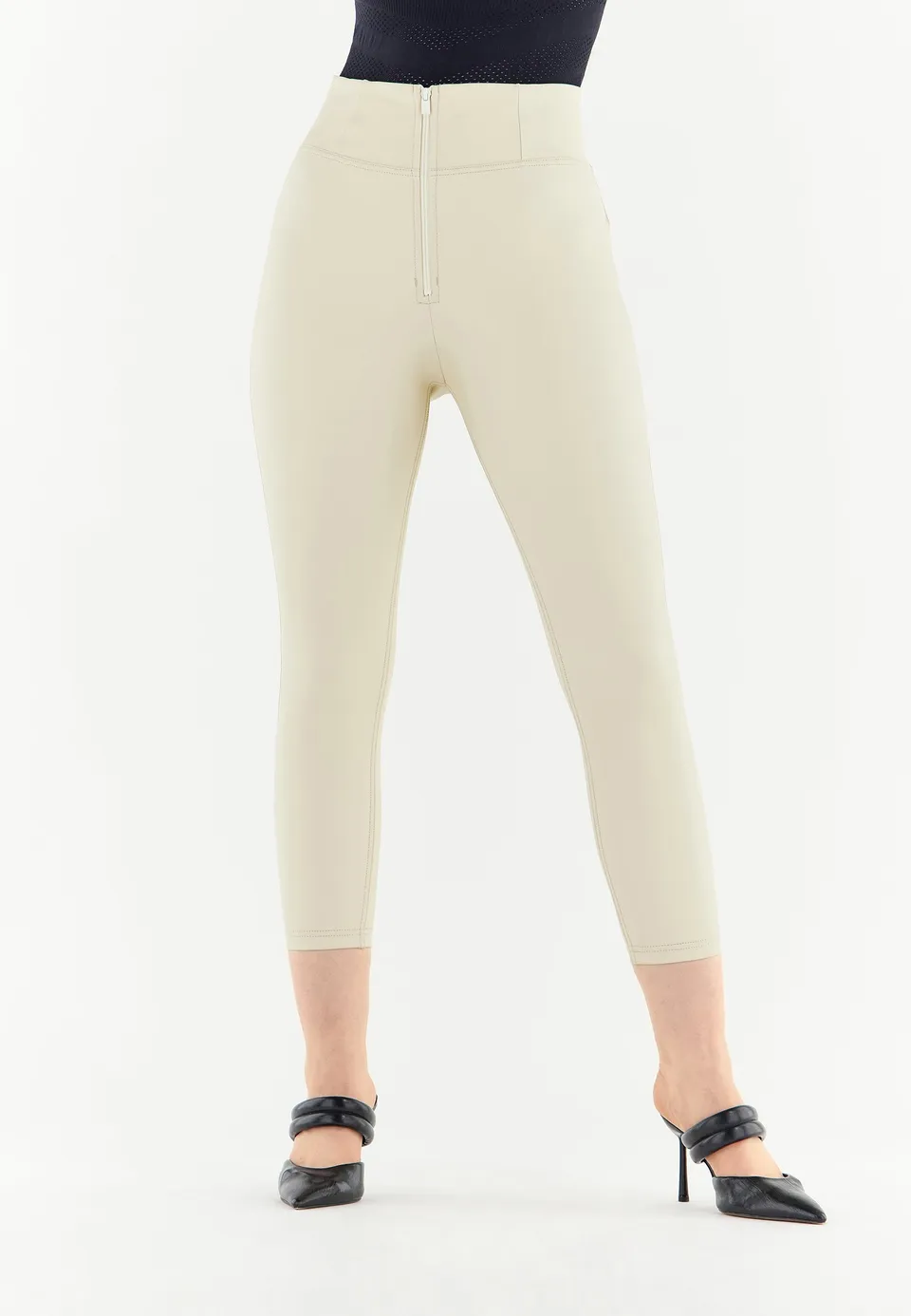 freddy-pantalon-push-up-wr-up-curvy-7-8-superskinny-simili-cuir-recycl image 1