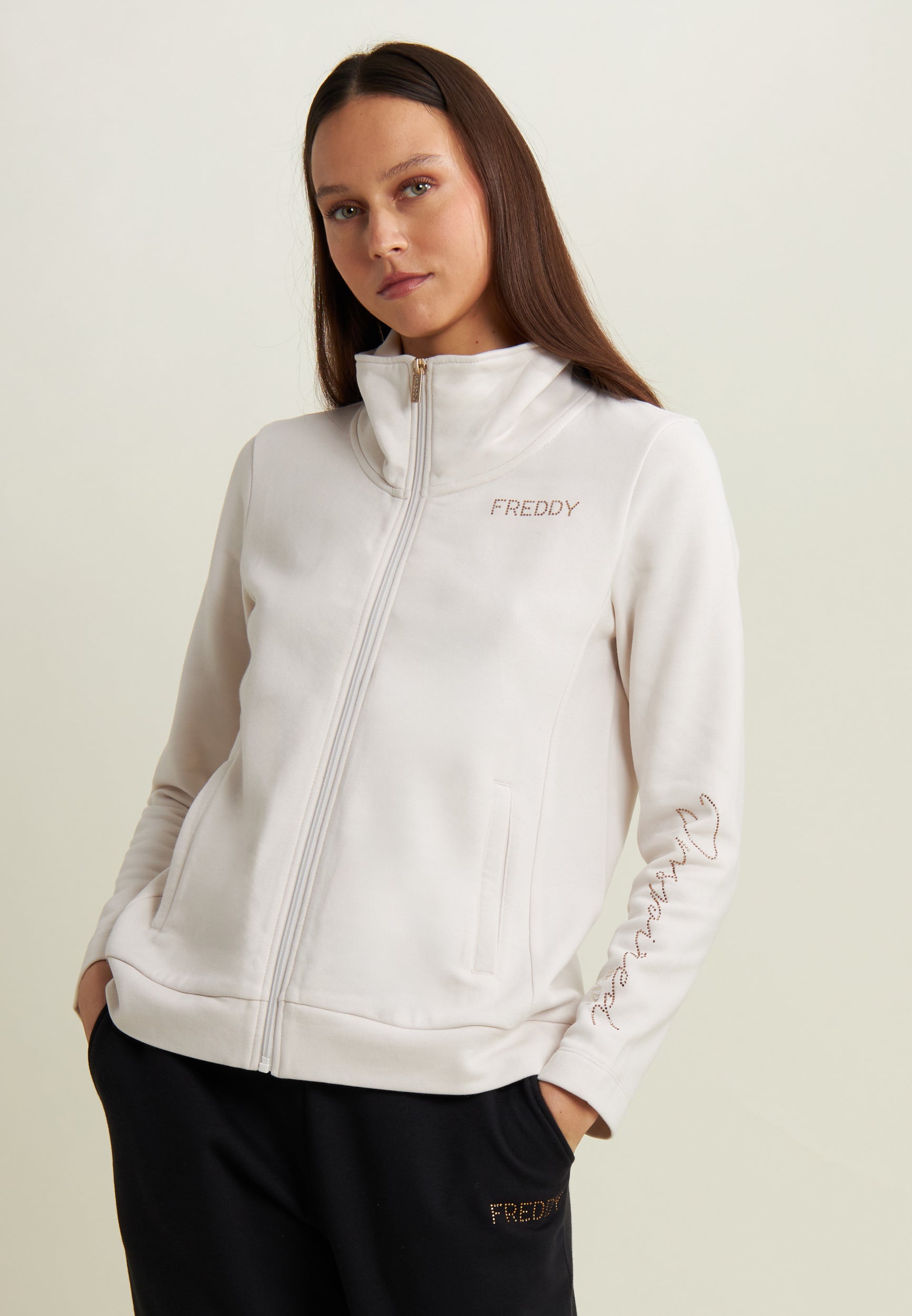freddy-wr-up-surv-tement-femme-col-haut-full-zip-avec-inscription-strass-inspire image 2