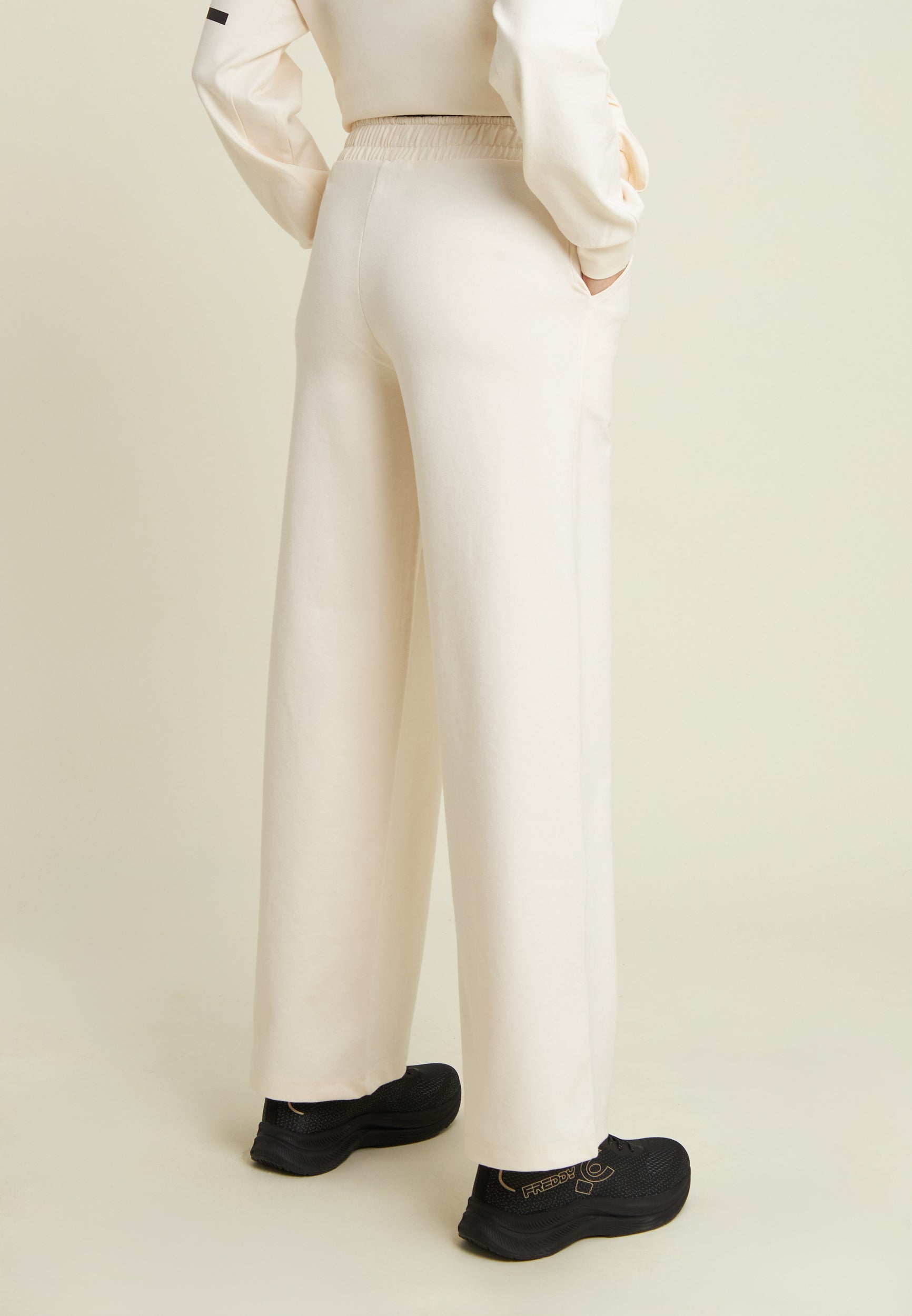 freddy-pantalon-femme-oversize-brod-motion-therapy image 3