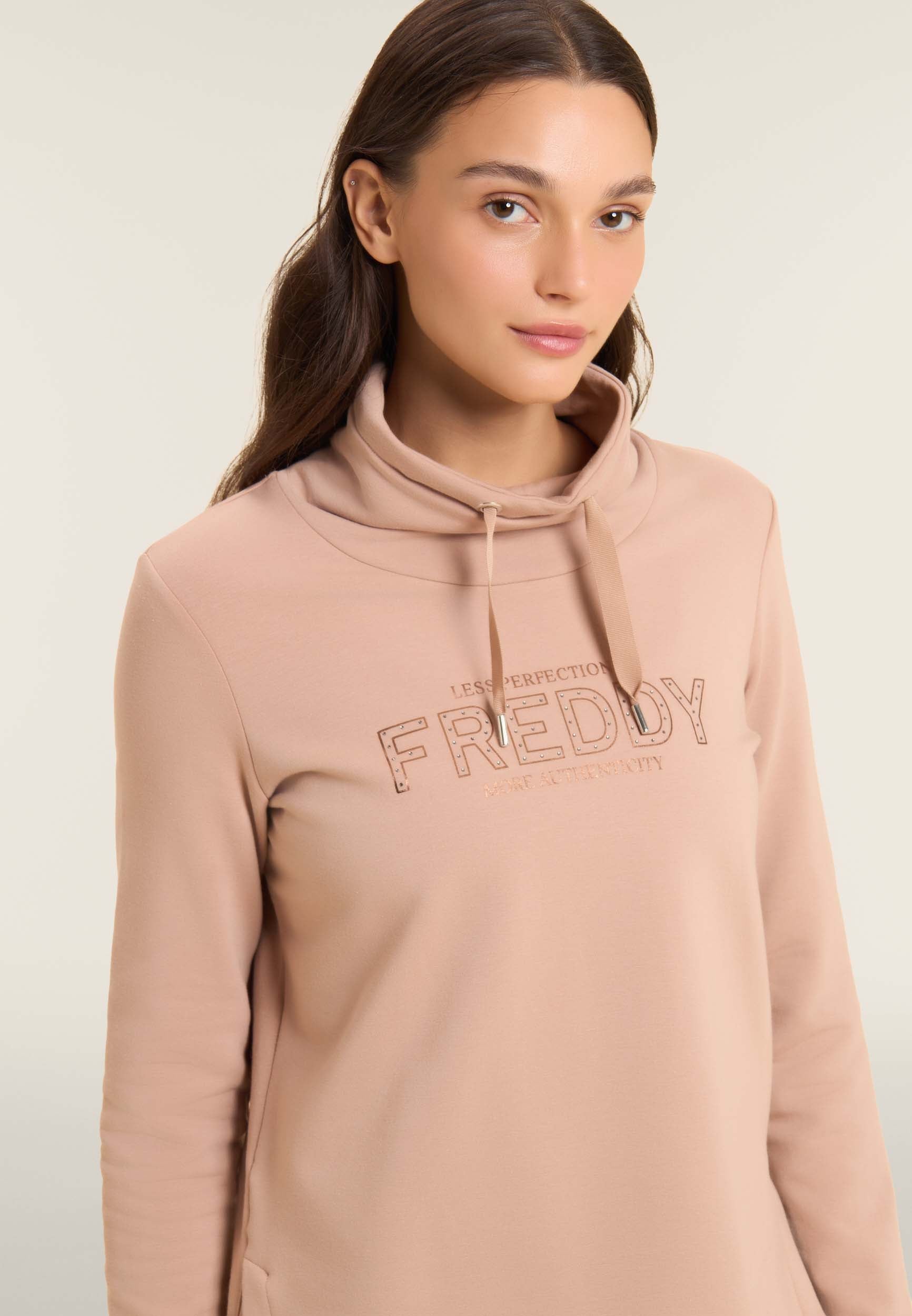 freddy-sweat-femme-modal-col-haut-fentes-logo-strass image 4