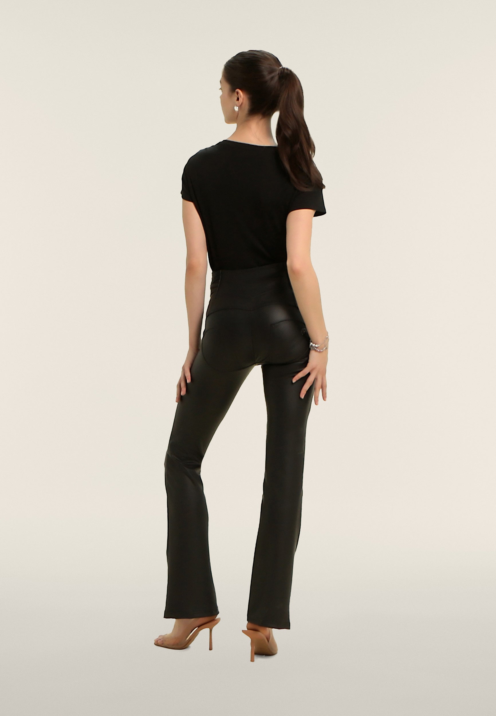 freddy-wr-up-pantalon-femme-similicuir-mini-flare-taille-haute image 7