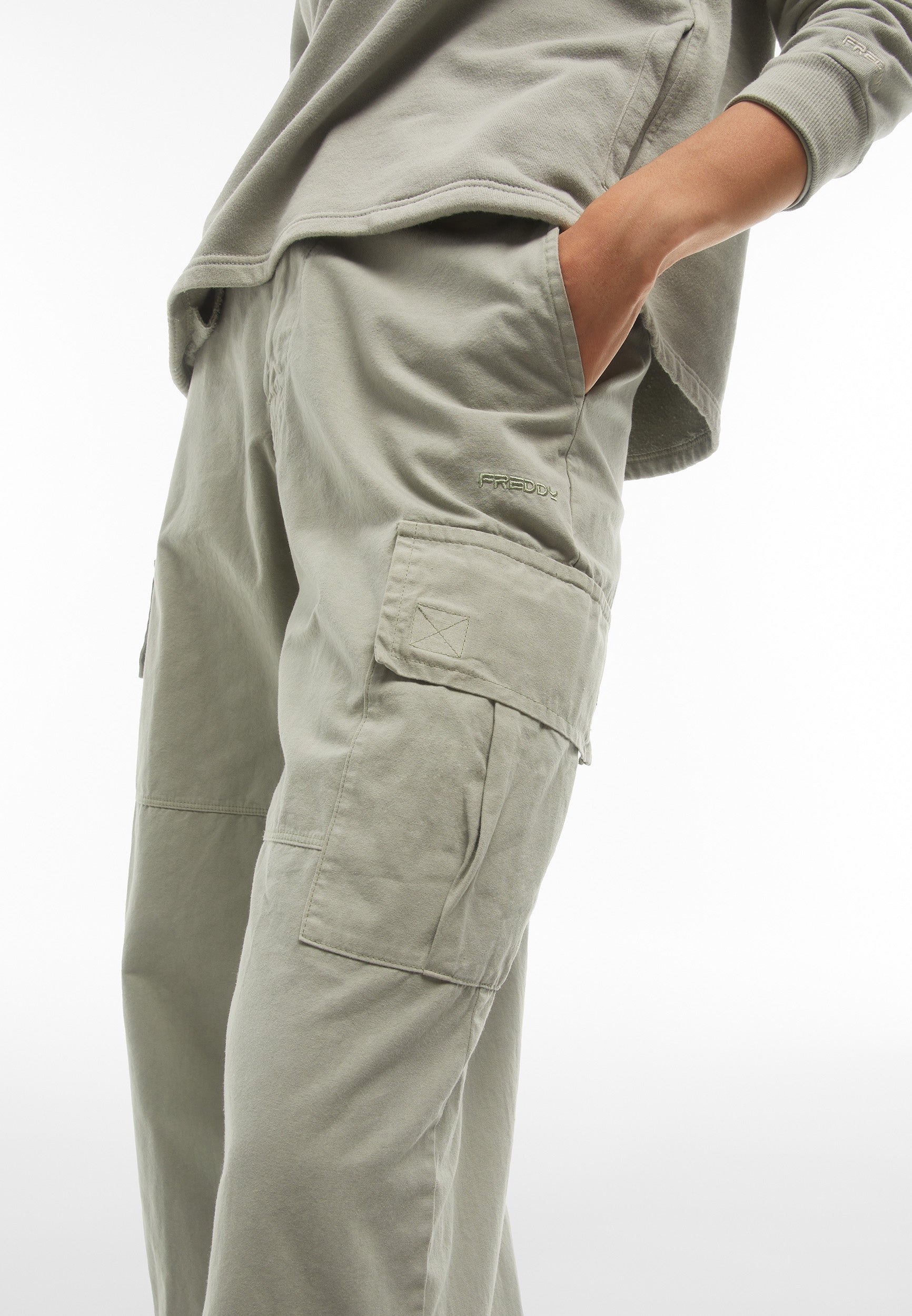 freddy-pantalon-cargo-canvas-coton-bio-style-90s image 4