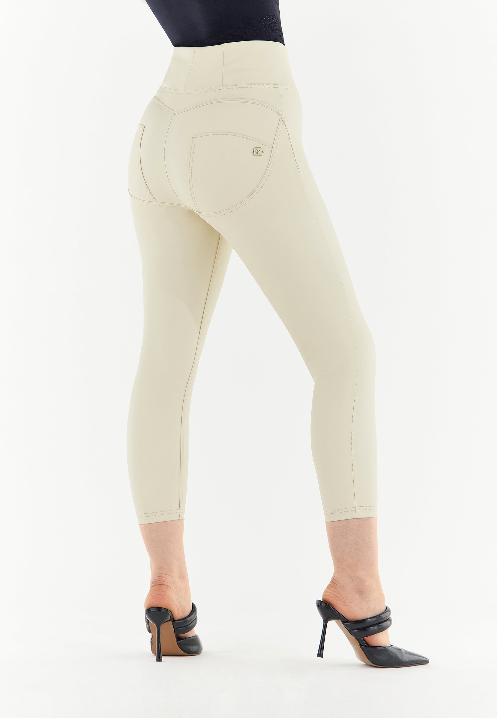 freddy-pantalon-push-up-wr-up-curvy-7-8-superskinny-simili-cuir-recycl image 3