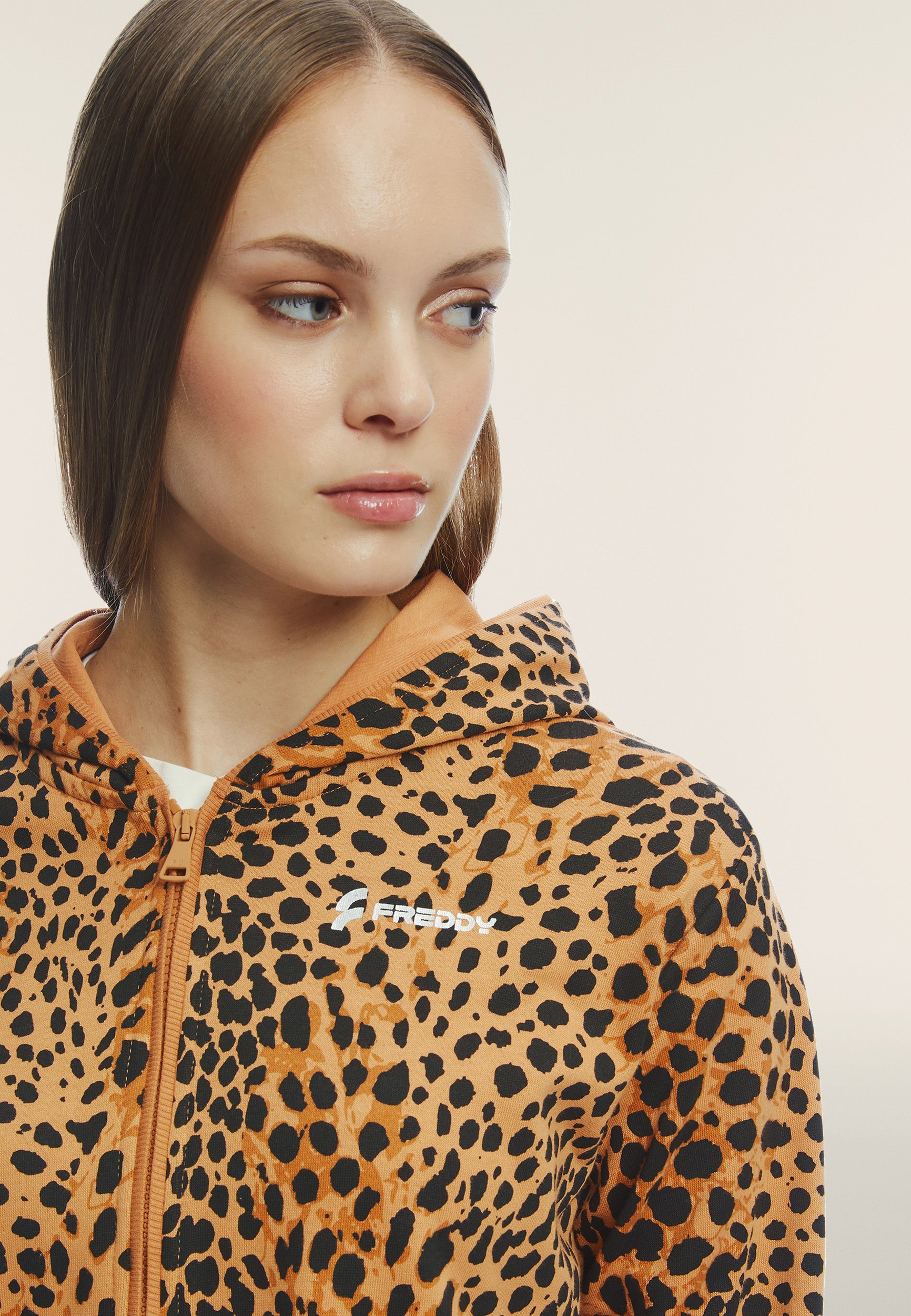 freddy-sweat-cropped-zipp-capuche-animalier image 5