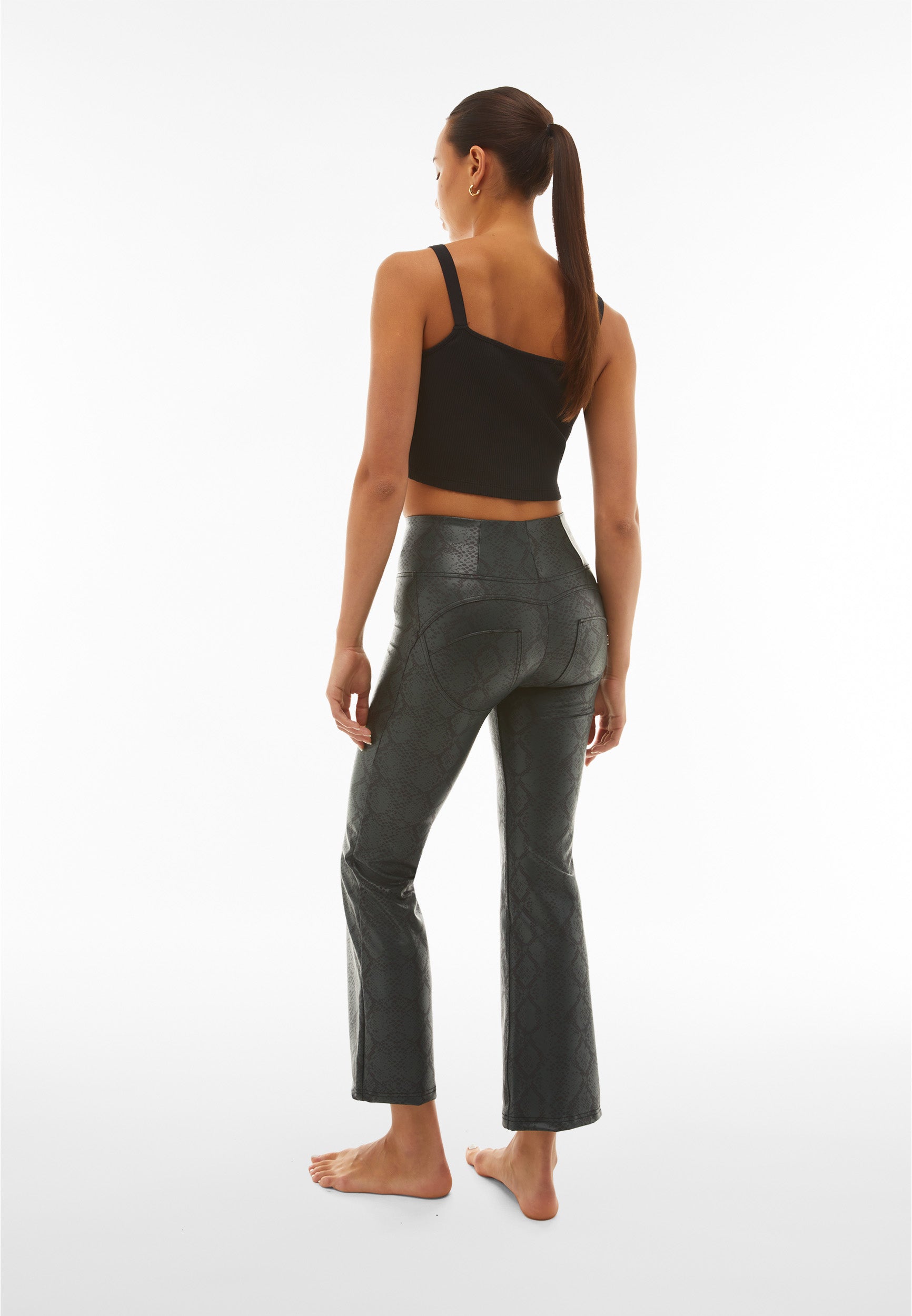 freddy-wr-up-pantalon-similicuir-python-flare-cropped image 3