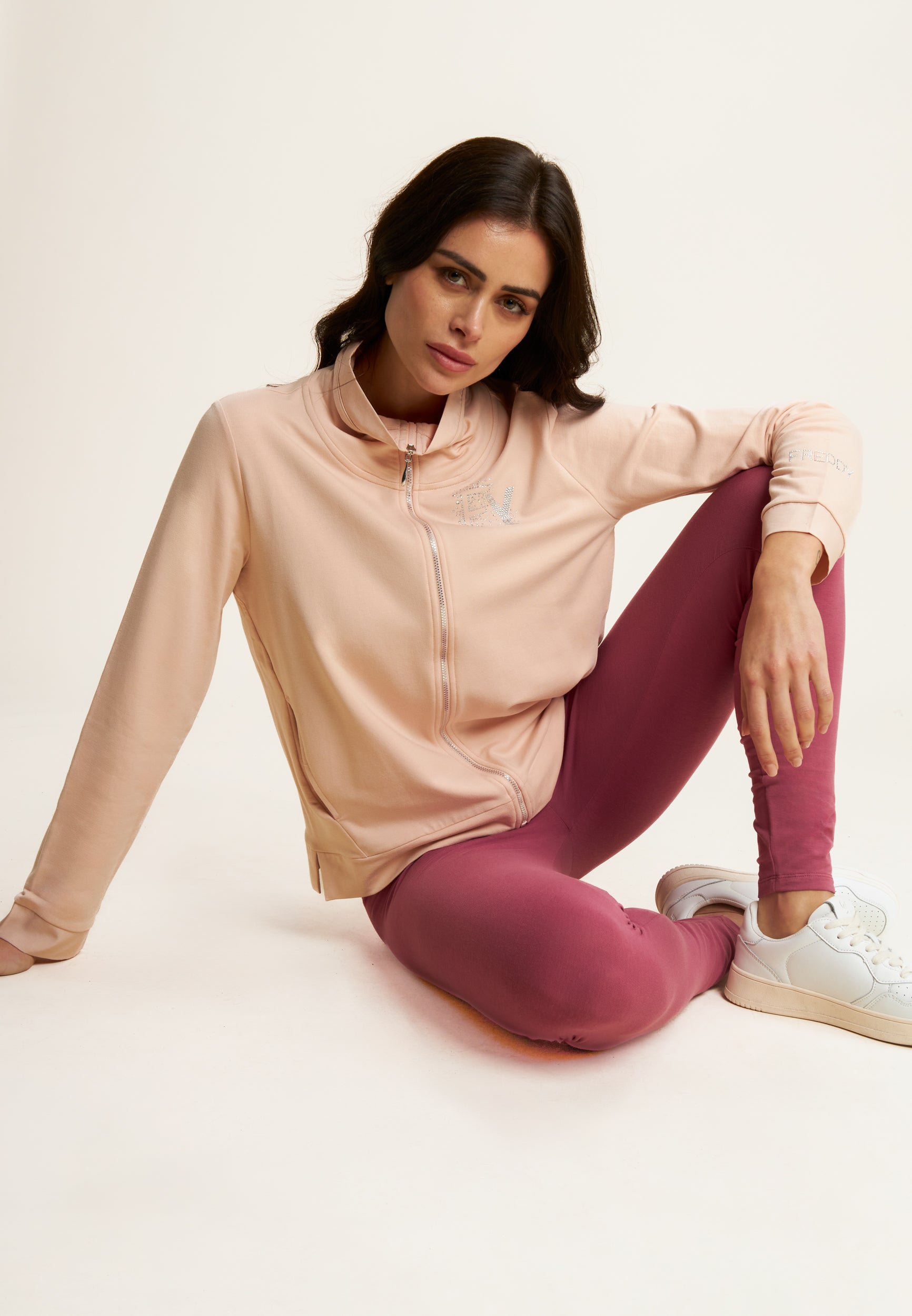 freddy-sweat-zipp-col-haut-d-tail-effet-soie-strass image 2
