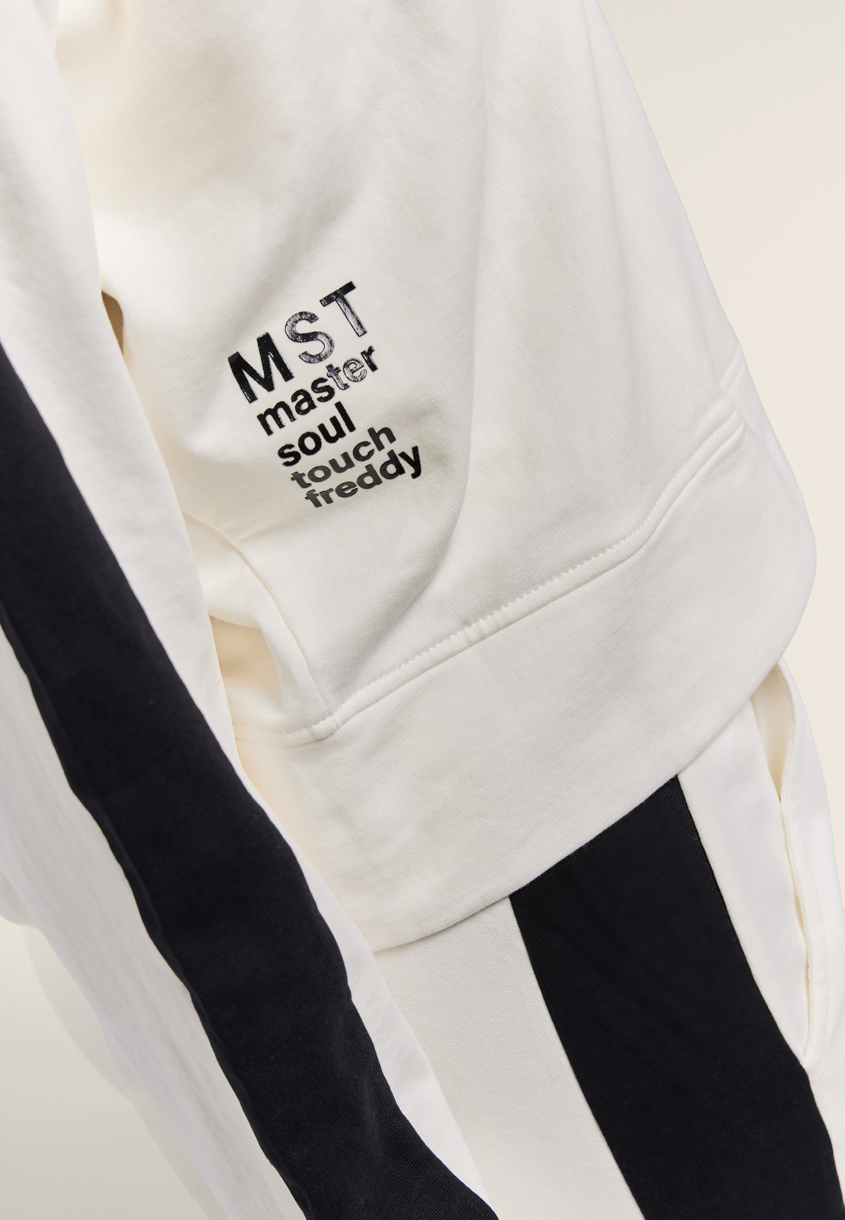 freddy-sweat-confort-femme-col-haut-demi-zip-cropped image 4