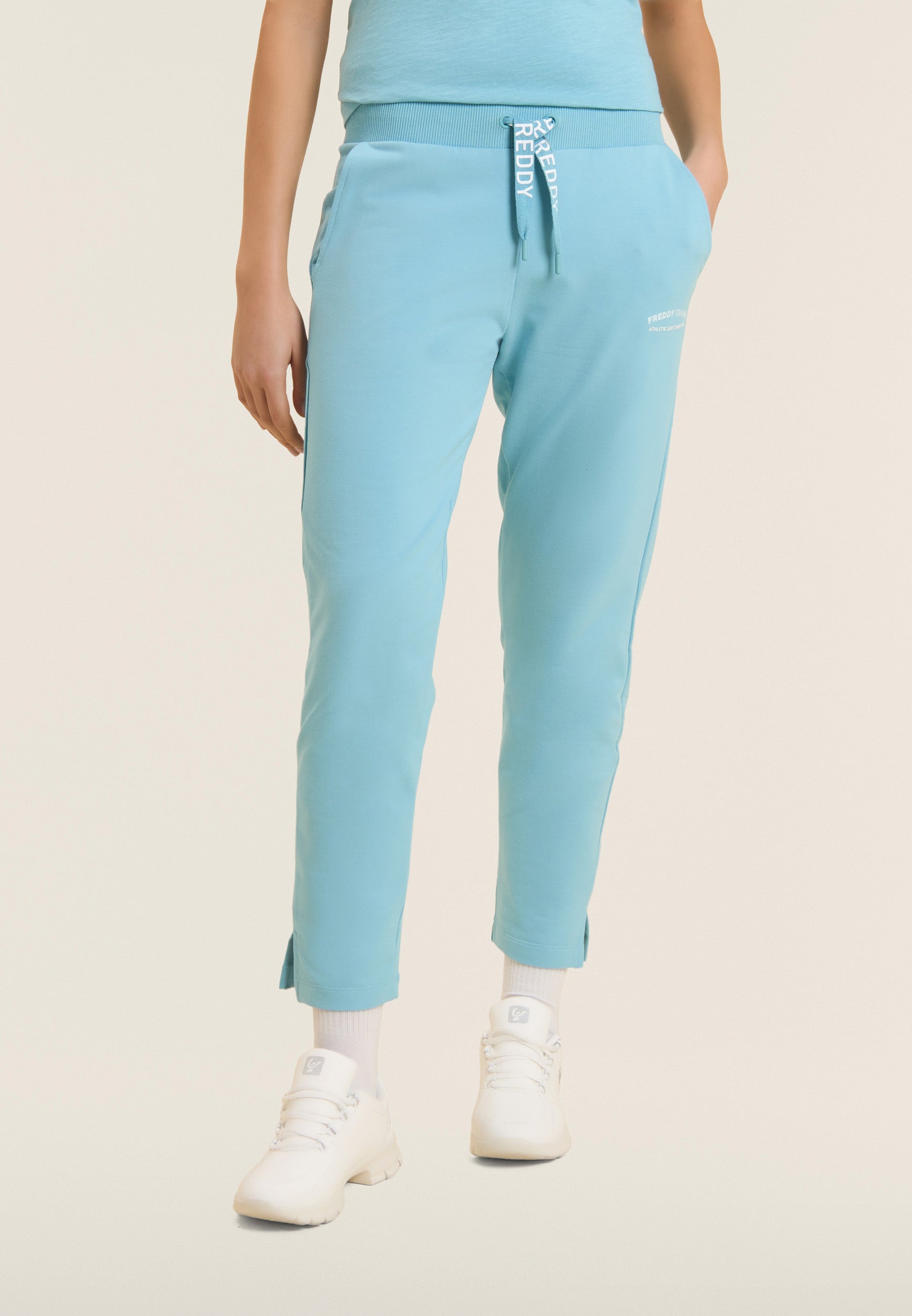 freddy-pantalon-7-8-fentes-lat-rales-french-terry-logo image 1