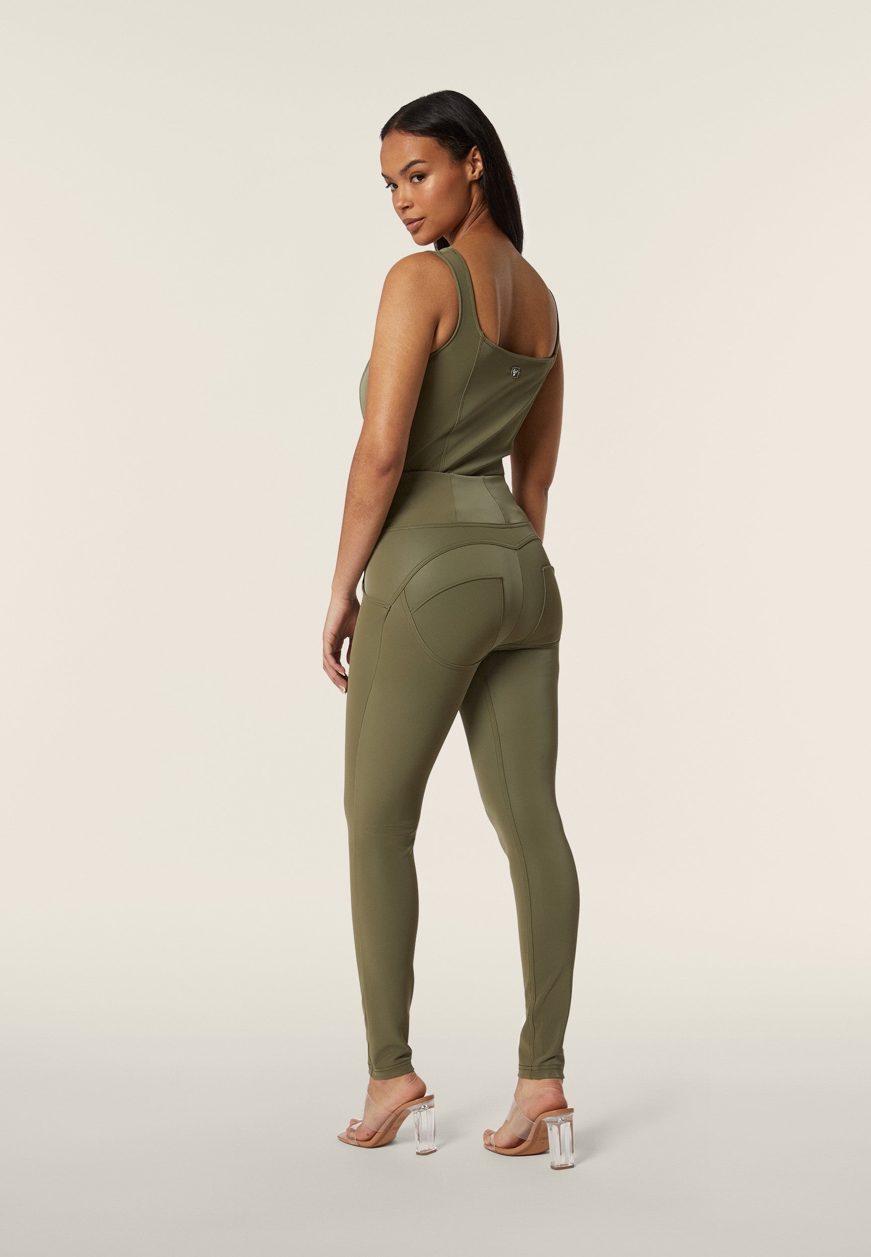 freddy-wr-up-pantalon-taille-haute-simili-cuir-brillant image 4