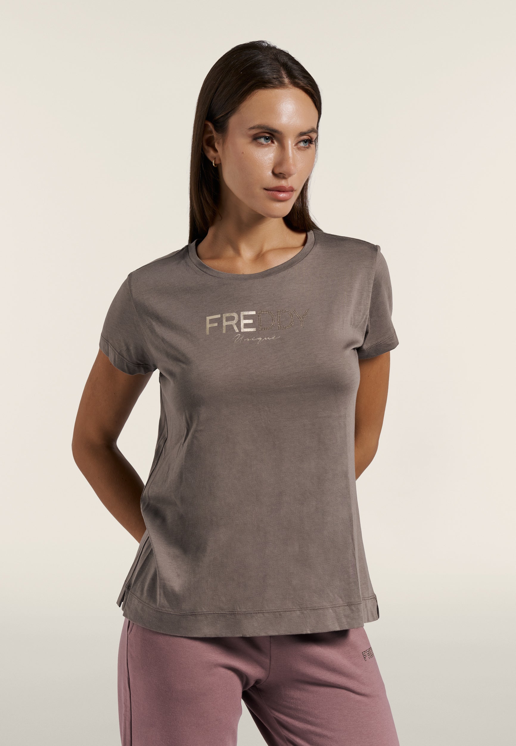 freddy-t-shirt-femme-regular-logo-maxi-or-et-clous-dor-s image 1