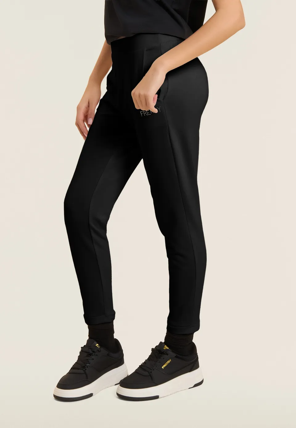 freddy-pantalon-sport-cropped-revers-et-strass-freddy image 1