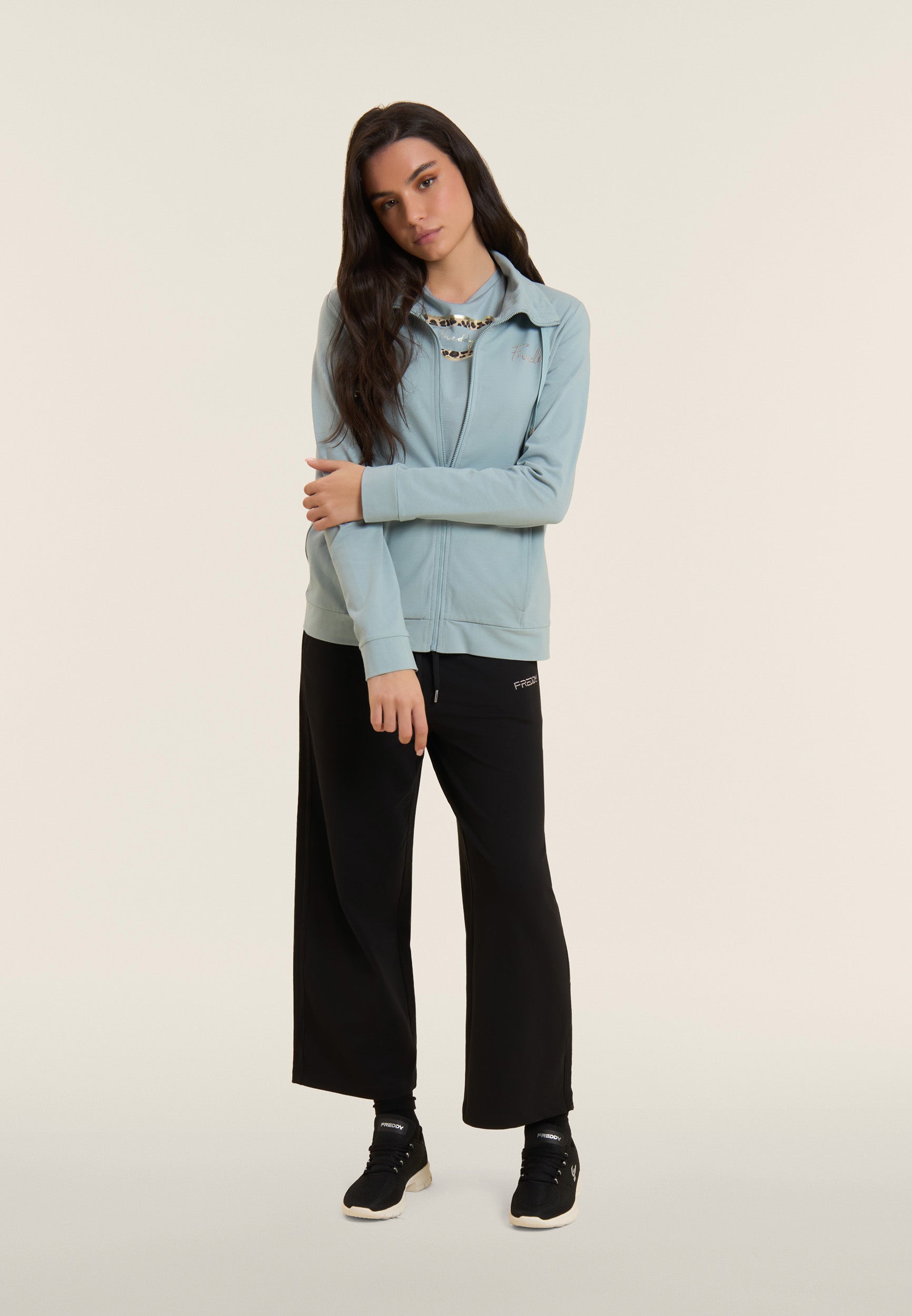 freddy-pantalon-sport-cropped-comfort-wide-leg-femme image 5