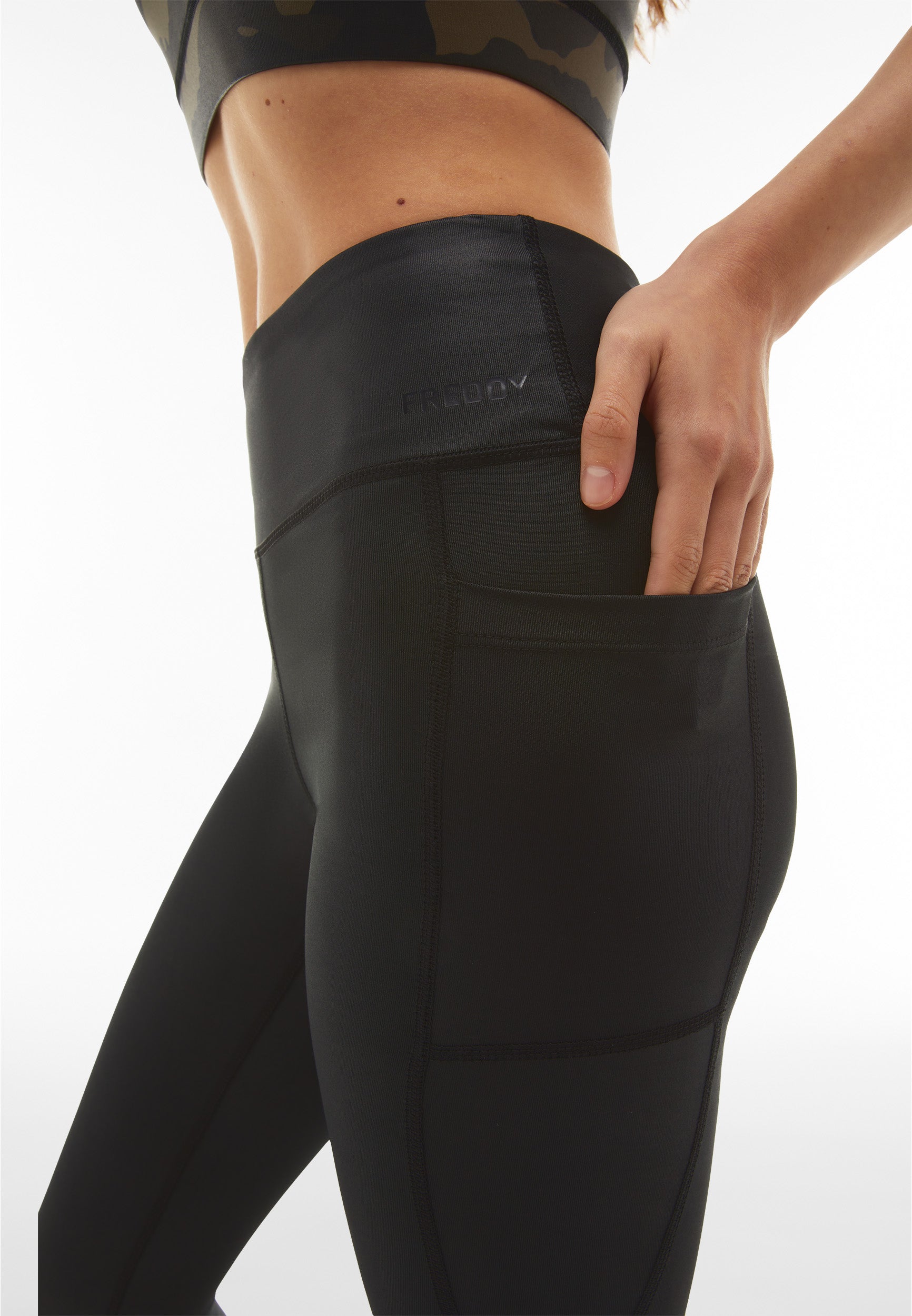 freddy-leggings-superfit-cologiques-legging-7-8-taille-haute-respirant-avec-poch image 4