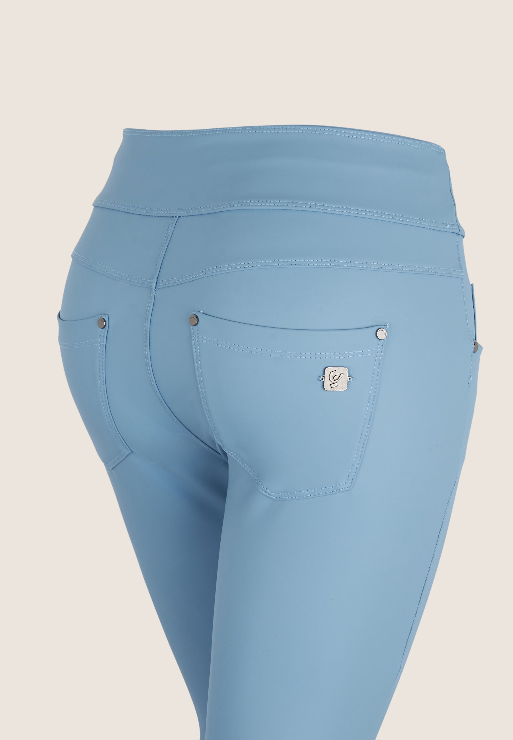 freddy-n-o-w-pantalon-skinny-similpelle-matt image 3