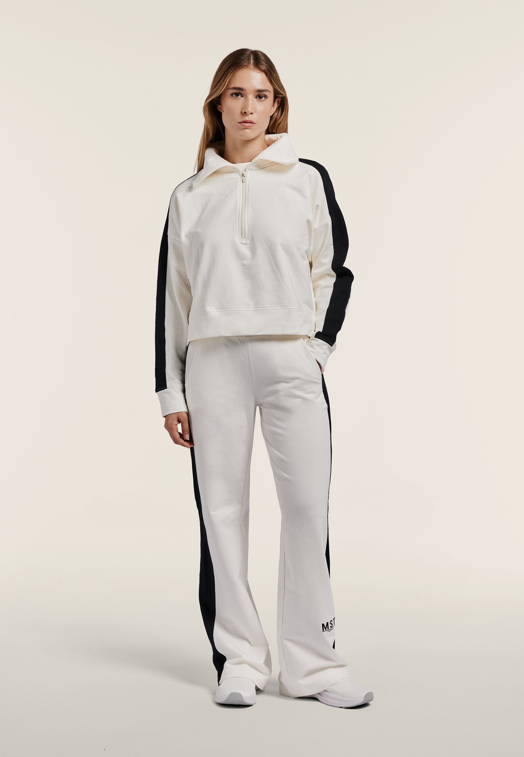 freddy-sweat-confort-femme-col-haut-demi-zip-cropped image 2