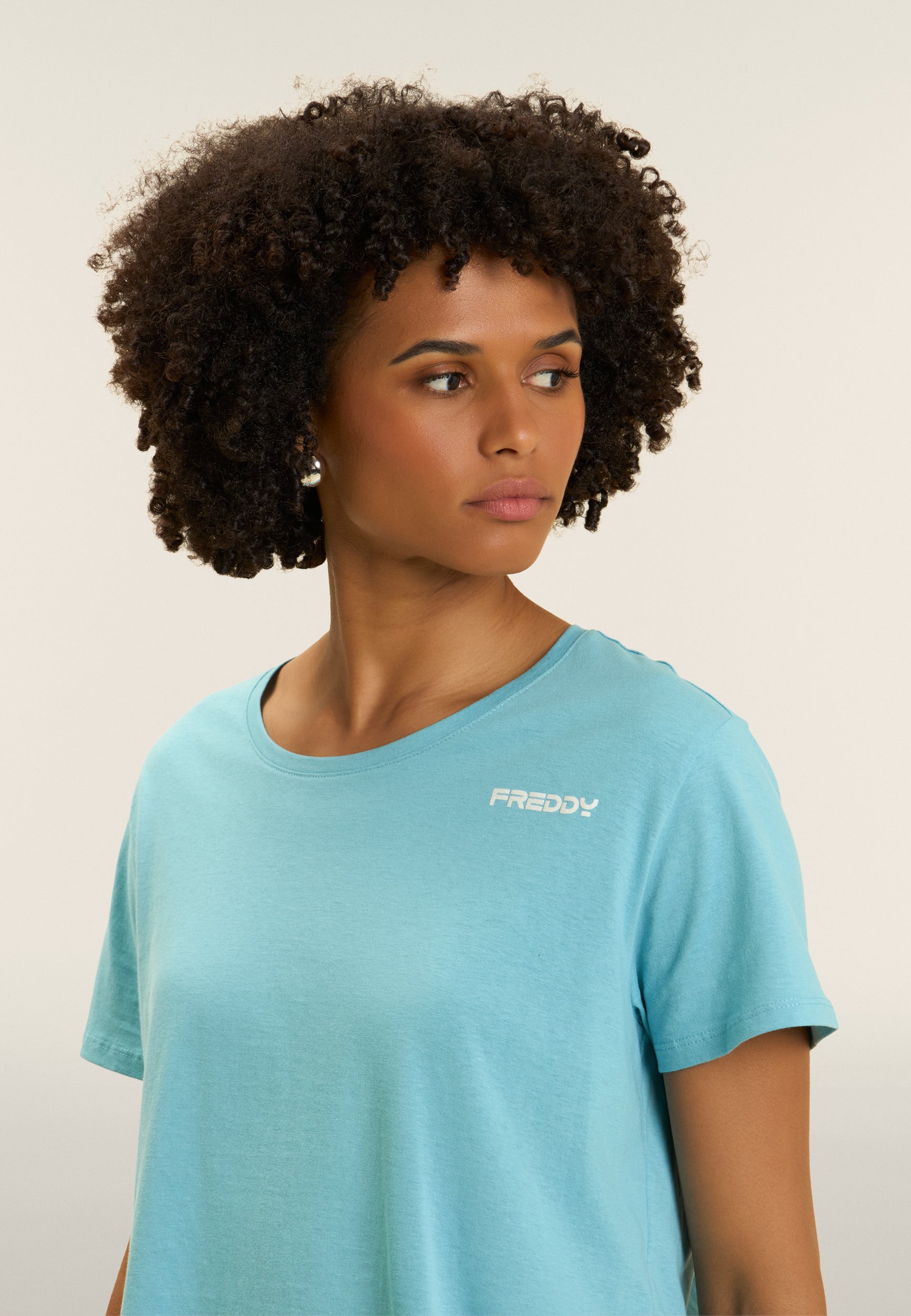 freddy-t-shirt-cropped-femme-coton-logo-glitter image 4